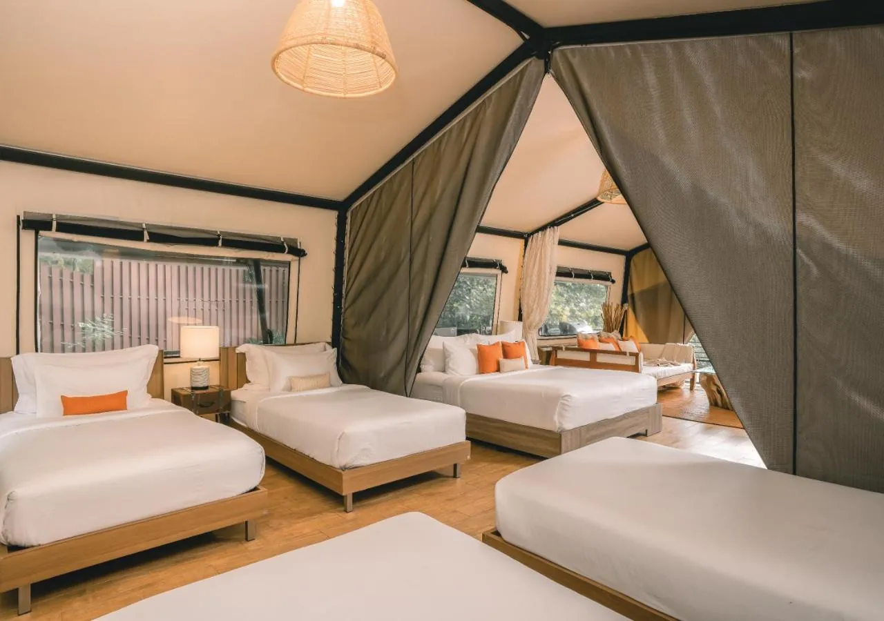 Photo of the whole room, Bed in Te Mata Glamping