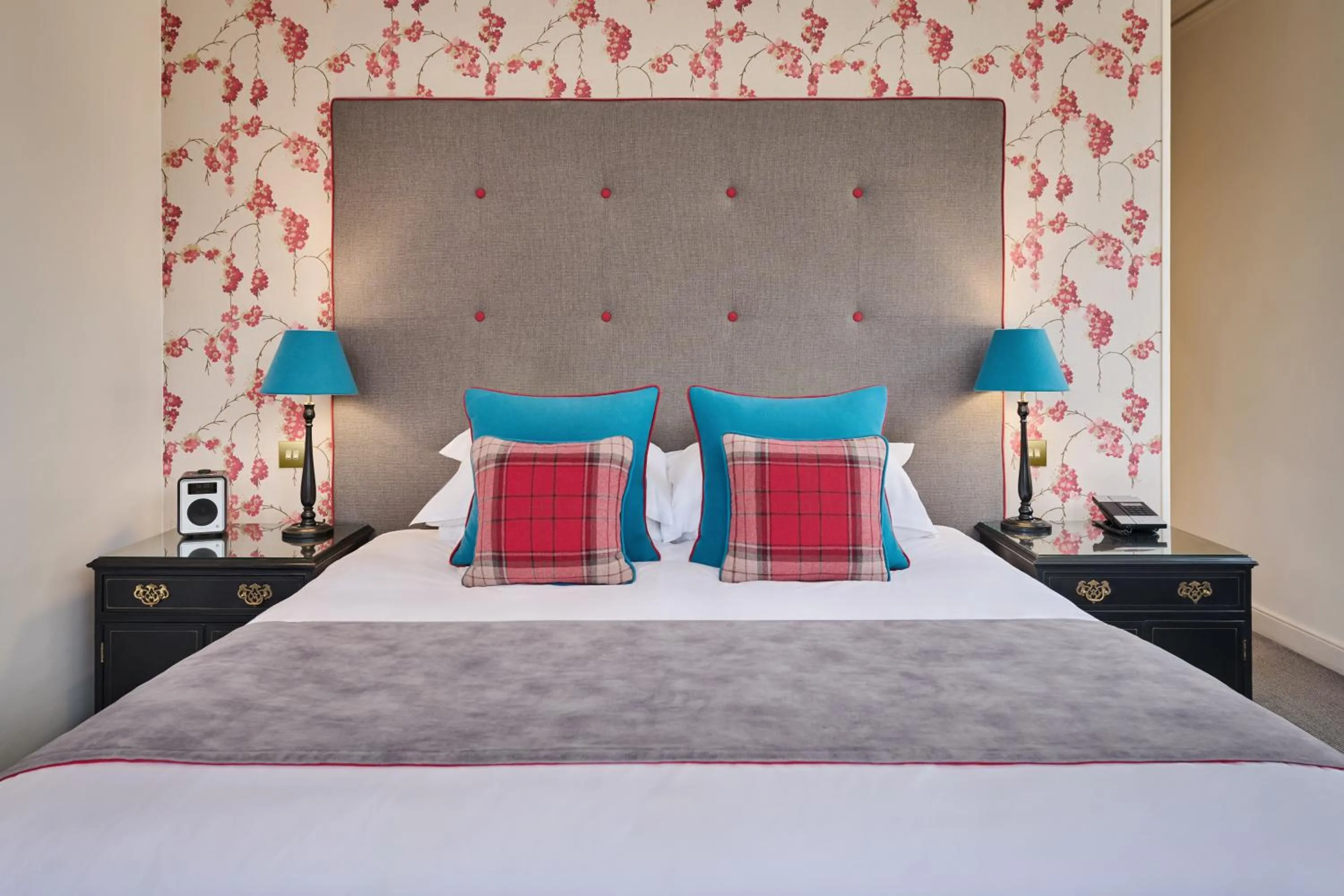 Bedroom, Bed in The Roseate Villa Bath