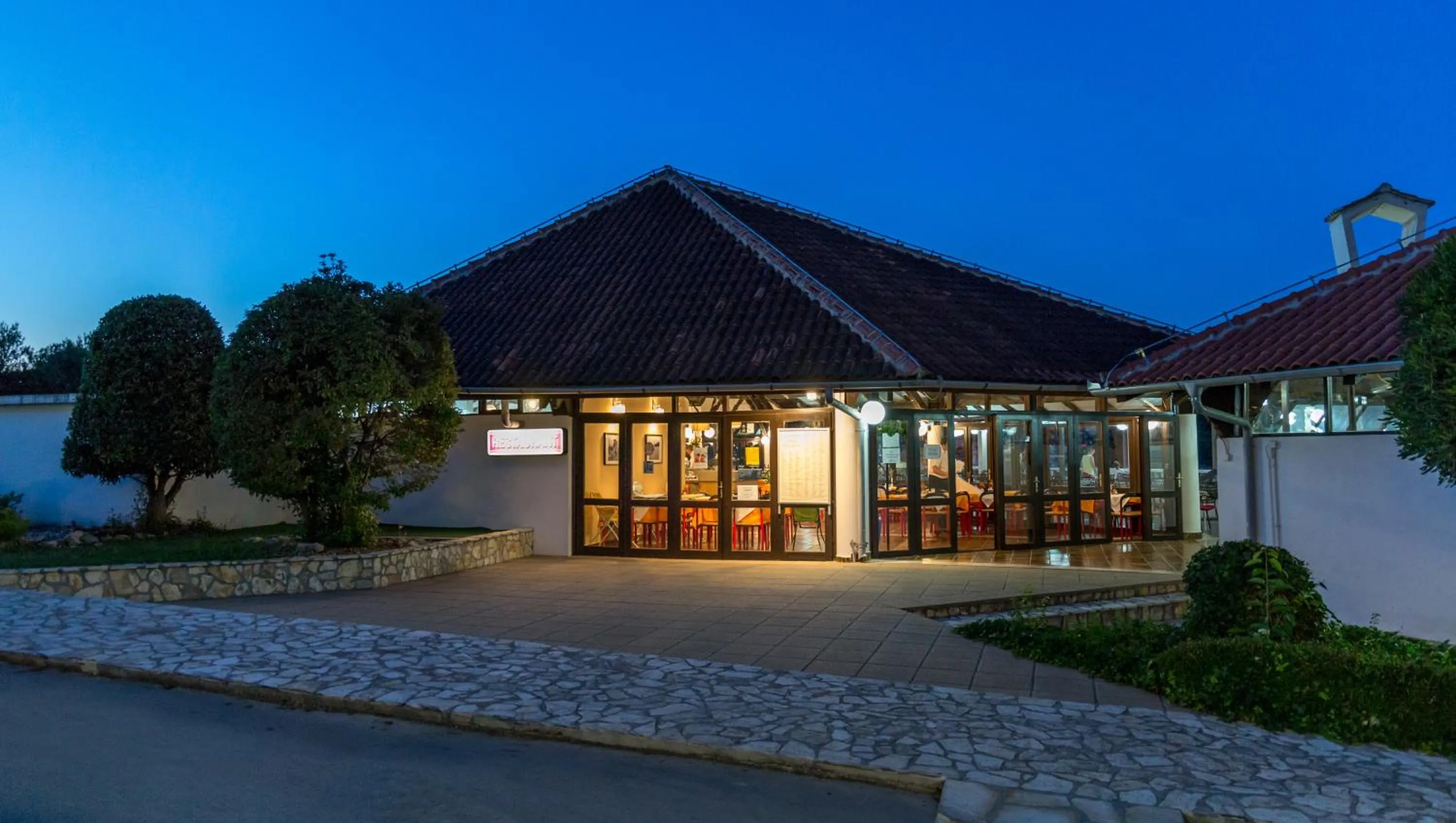 Restaurant/places to eat in Victoria Mobilehome Jezera Village Holiday Resort