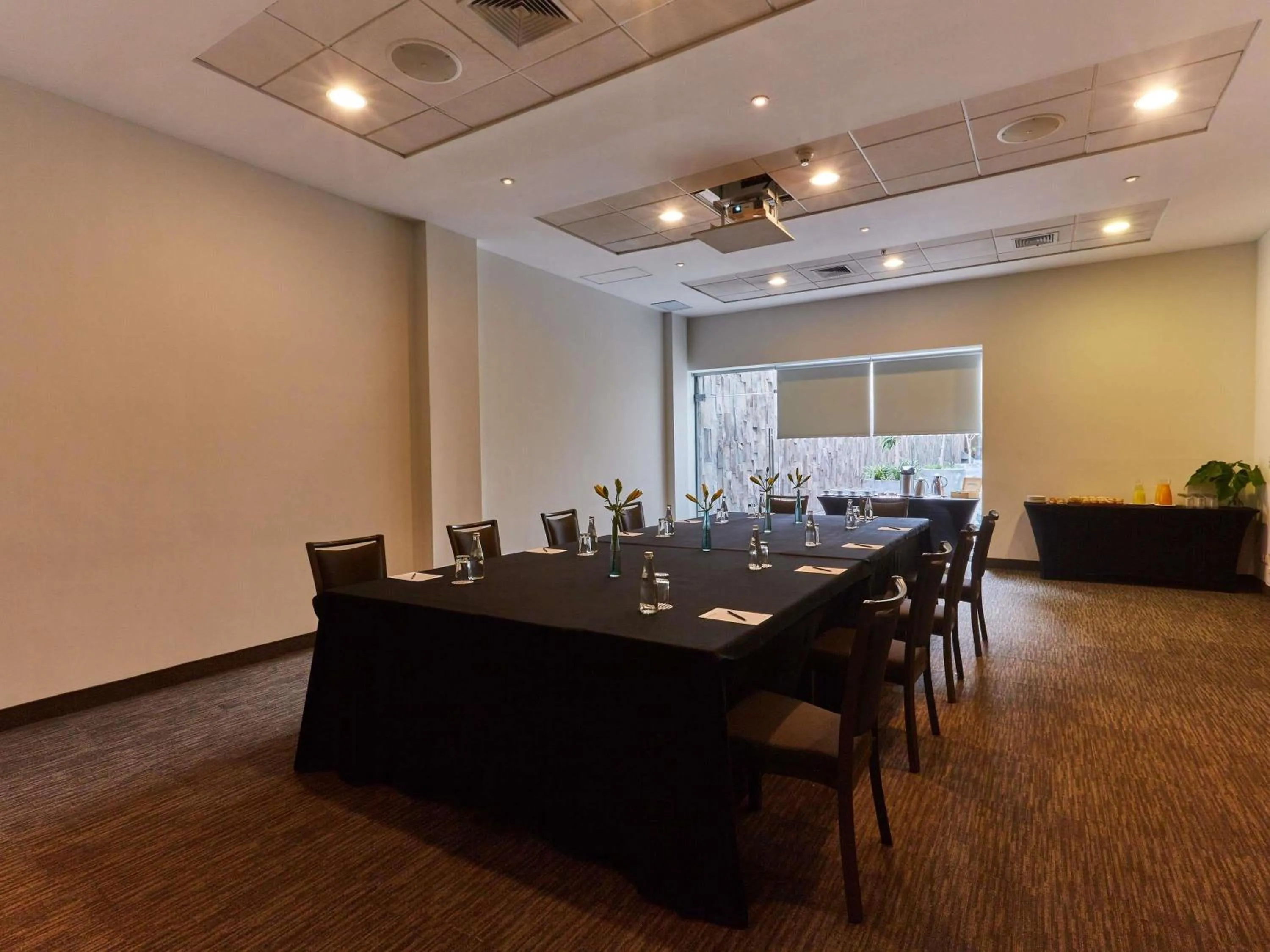 Meeting/conference room in Pullman Lima San Isidro