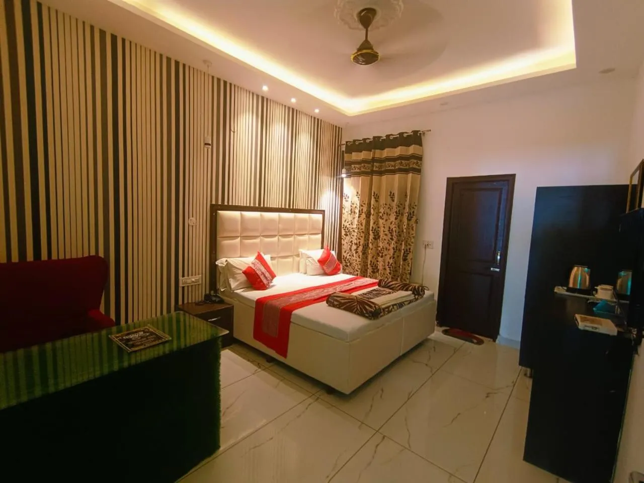 Bed in Hotel Jai Surya