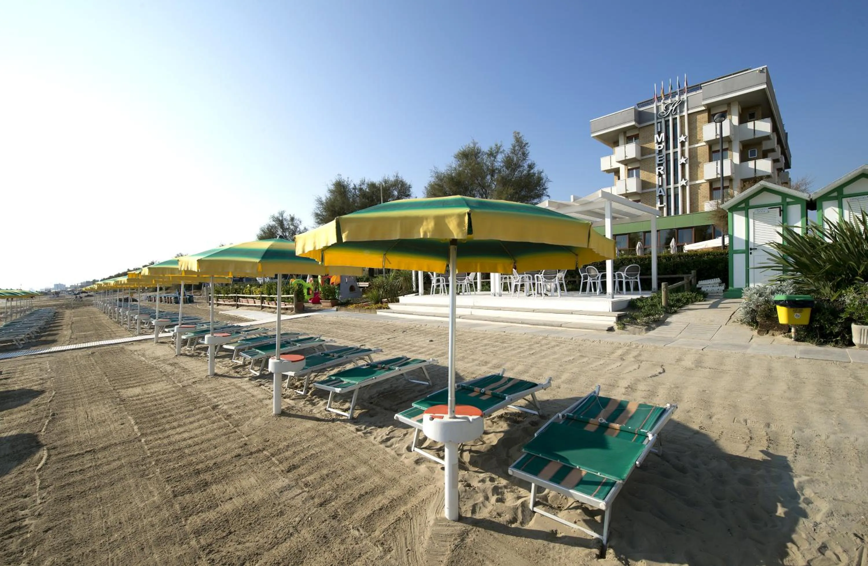 Patio in UNA HOTELS Imperial Beach Hotel