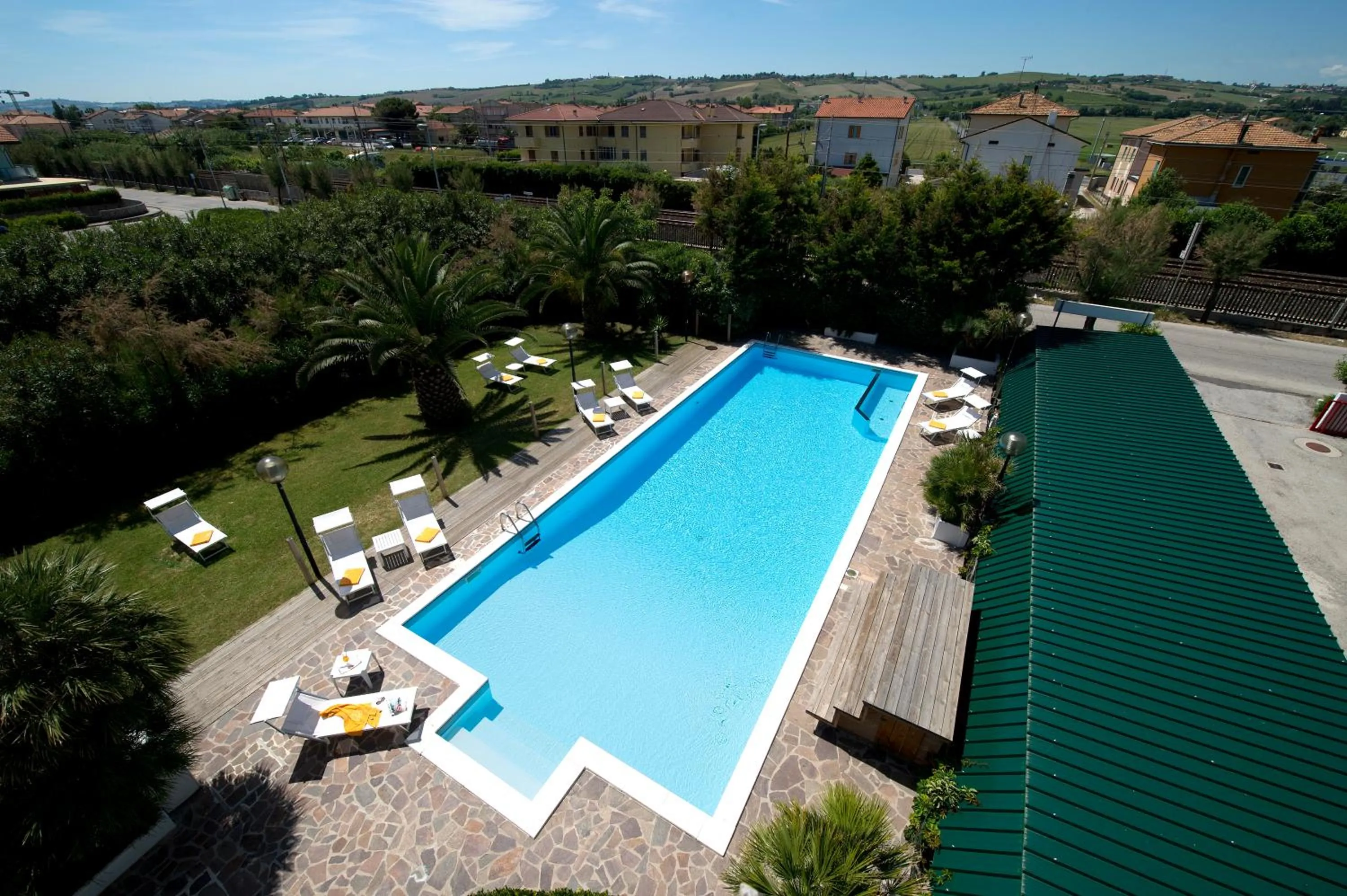 Swimming pool in UNA HOTELS Imperial Beach Hotel