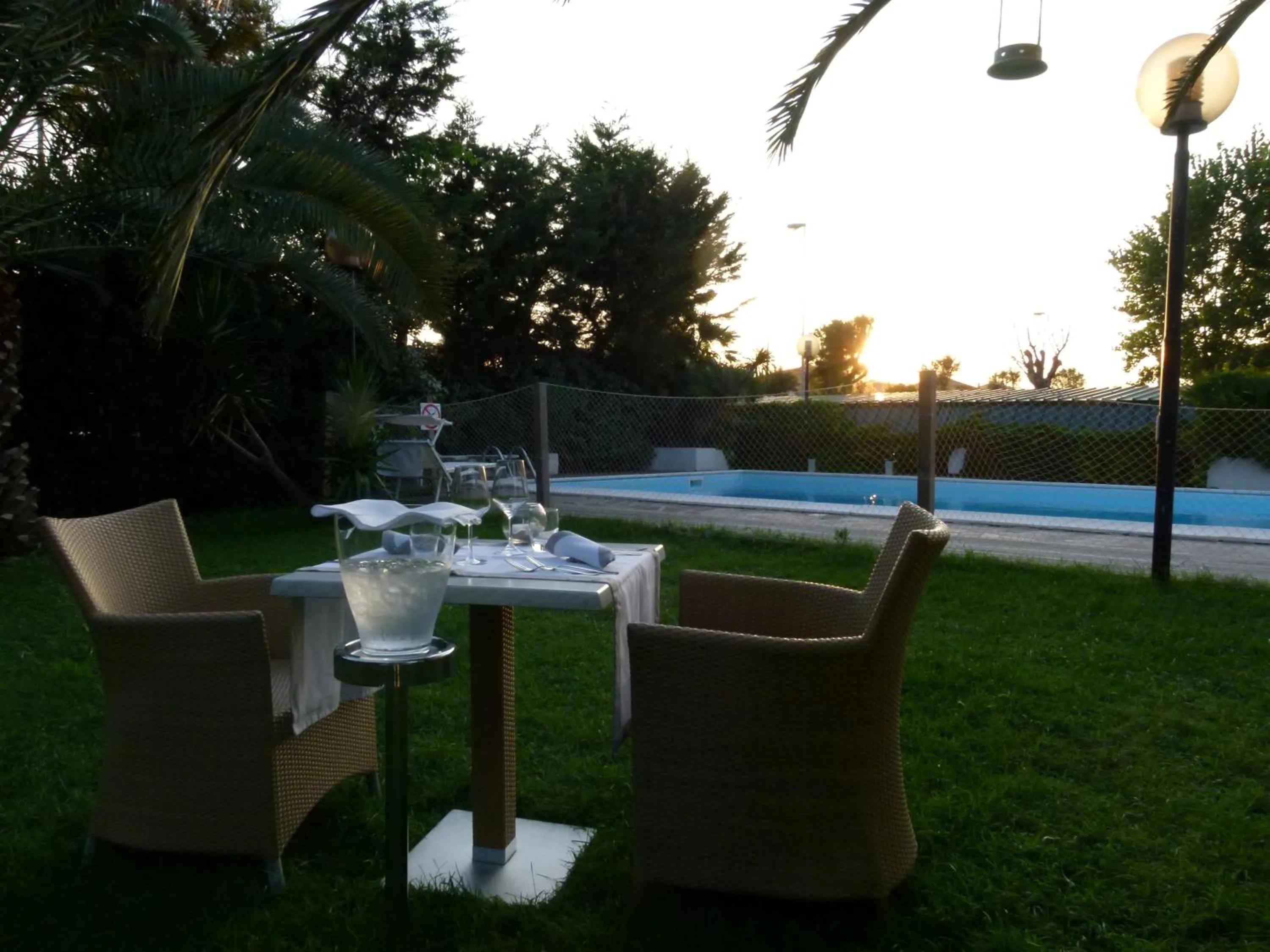 Restaurant/places to eat in UNA HOTELS Imperial Beach Hotel