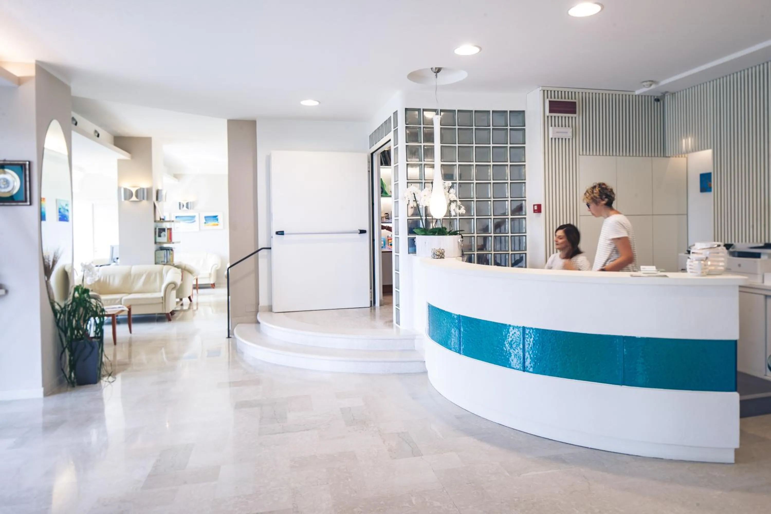 Lobby or reception in UNA HOTELS Imperial Beach Hotel