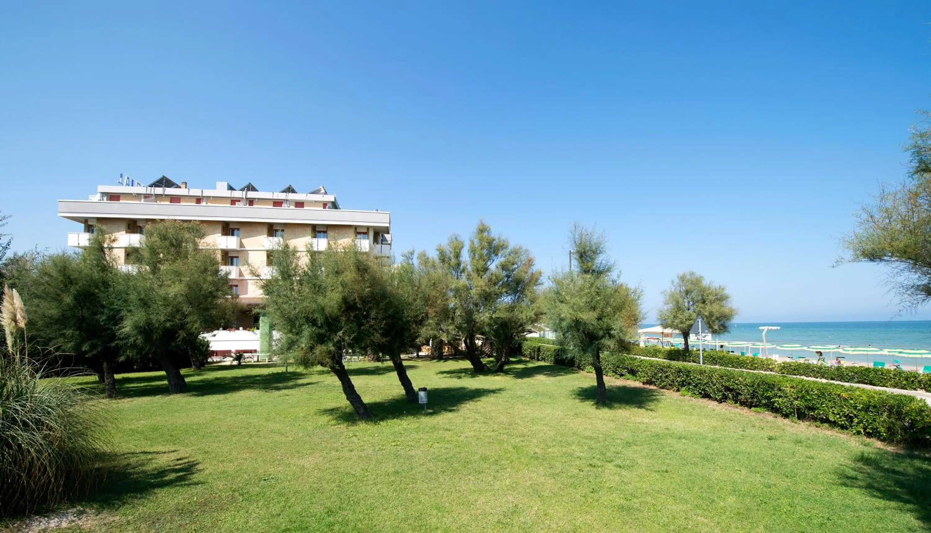 Garden in UNA HOTELS Imperial Beach Hotel