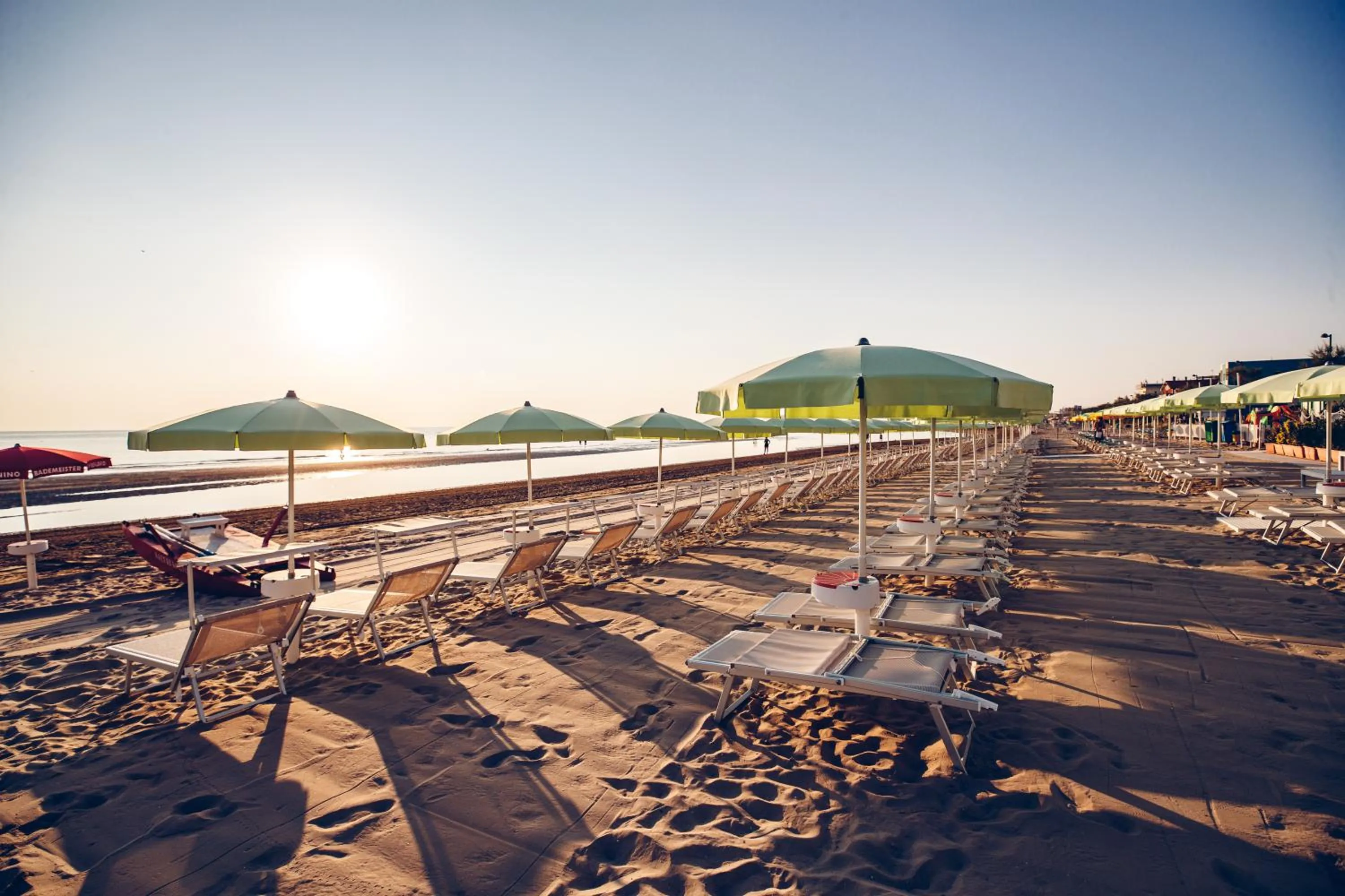 Beach in UNA HOTELS Imperial Beach Hotel