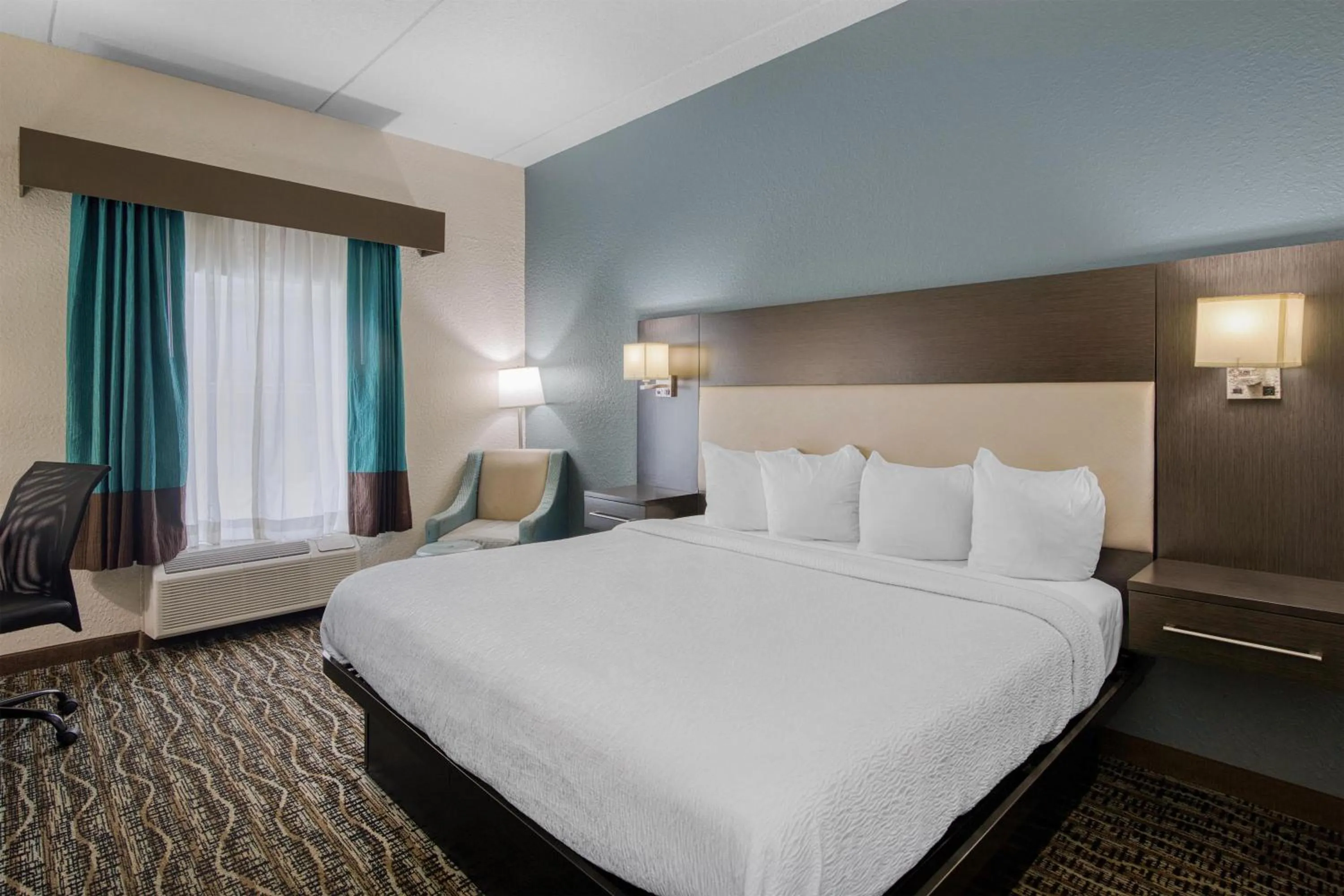 Bedroom, Bed in Best Western Waldo Inn & Suites