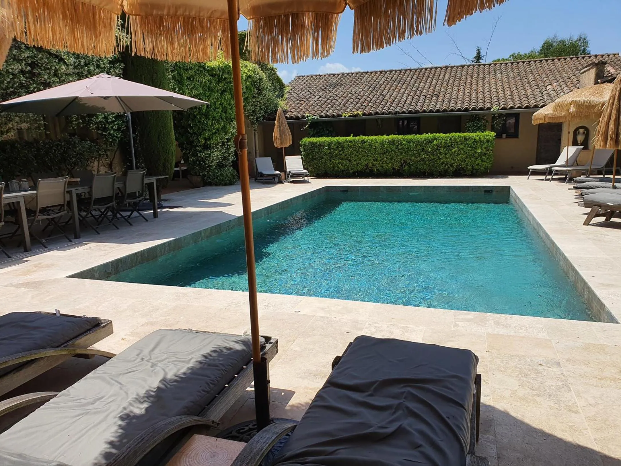Pool view in Le Mas de Mougins