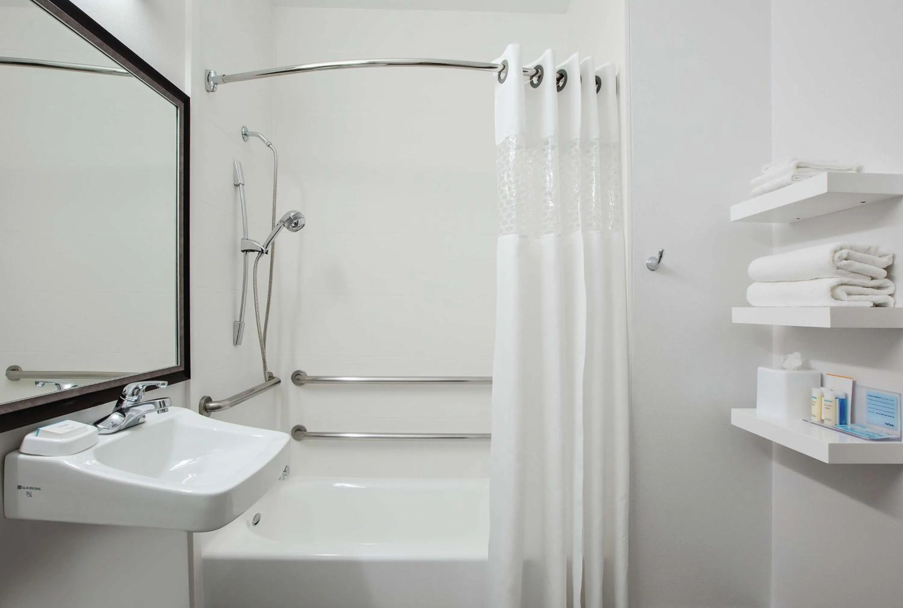 Bathroom in Hampton Inn & Suites Mountain View