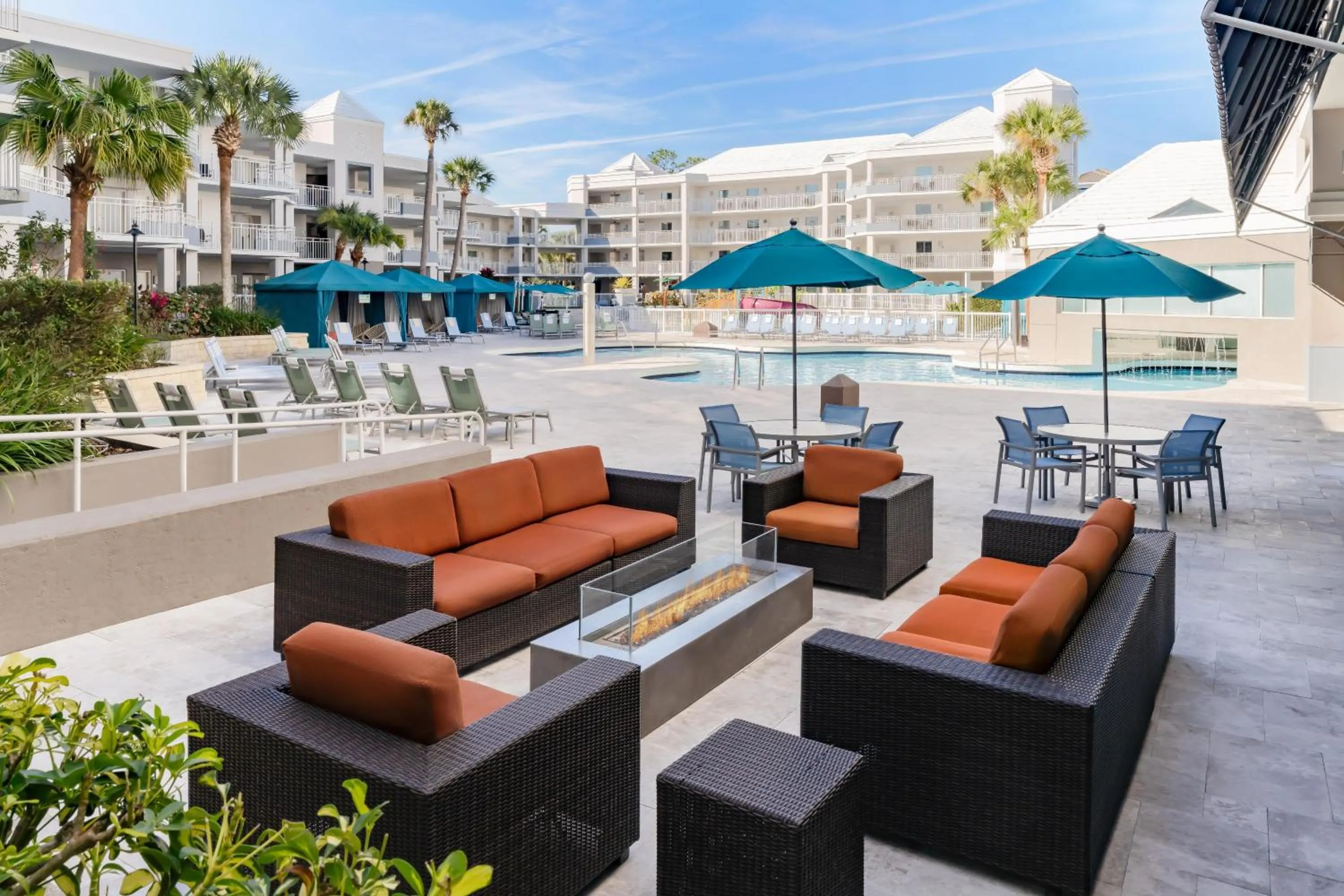 Patio in Embassy Suites by Hilton Orlando Lake Buena Vista Resort