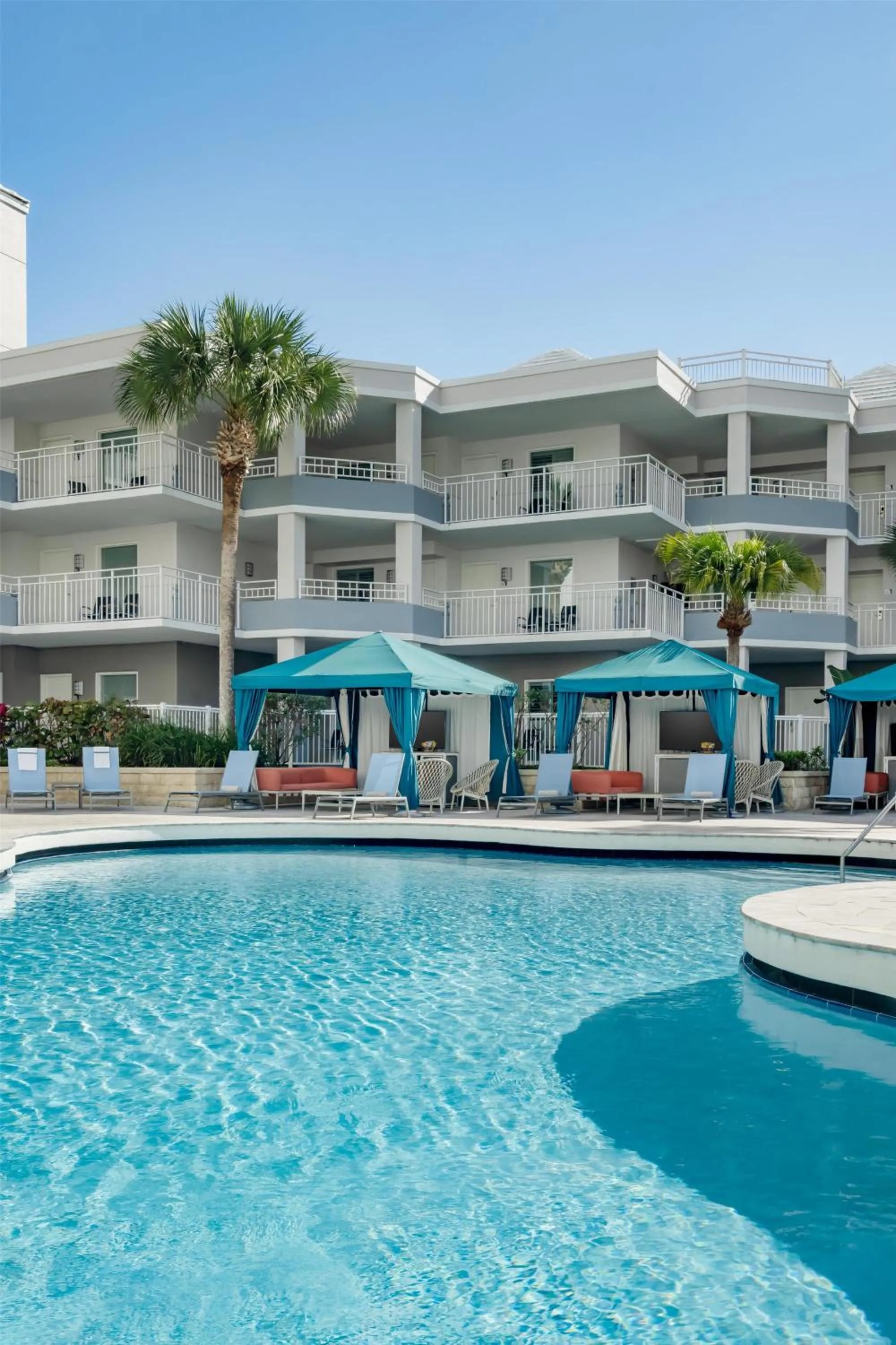 Pool view in Embassy Suites by Hilton Orlando Lake Buena Vista Resort