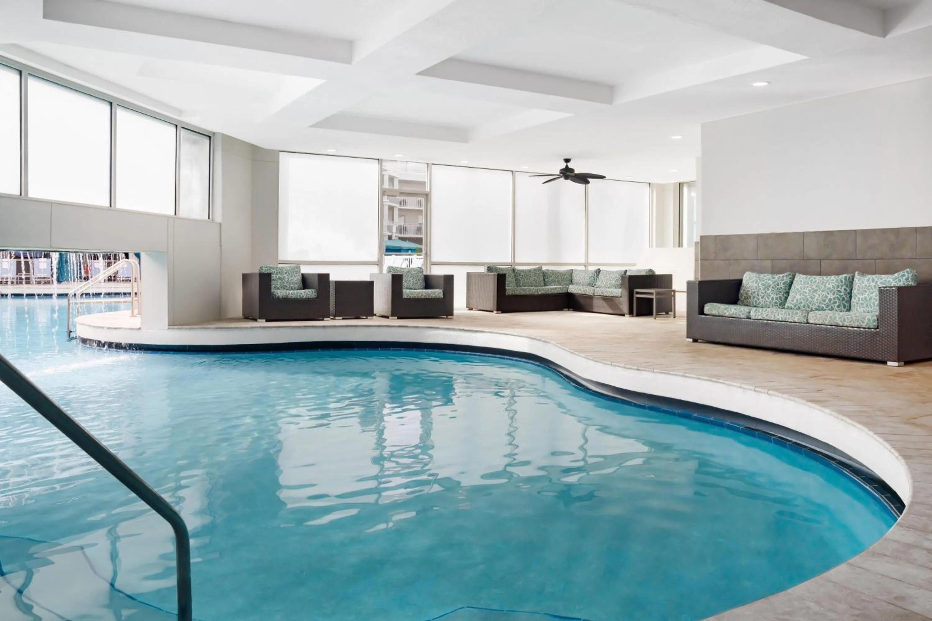 Pool view in Embassy Suites by Hilton Orlando Lake Buena Vista Resort