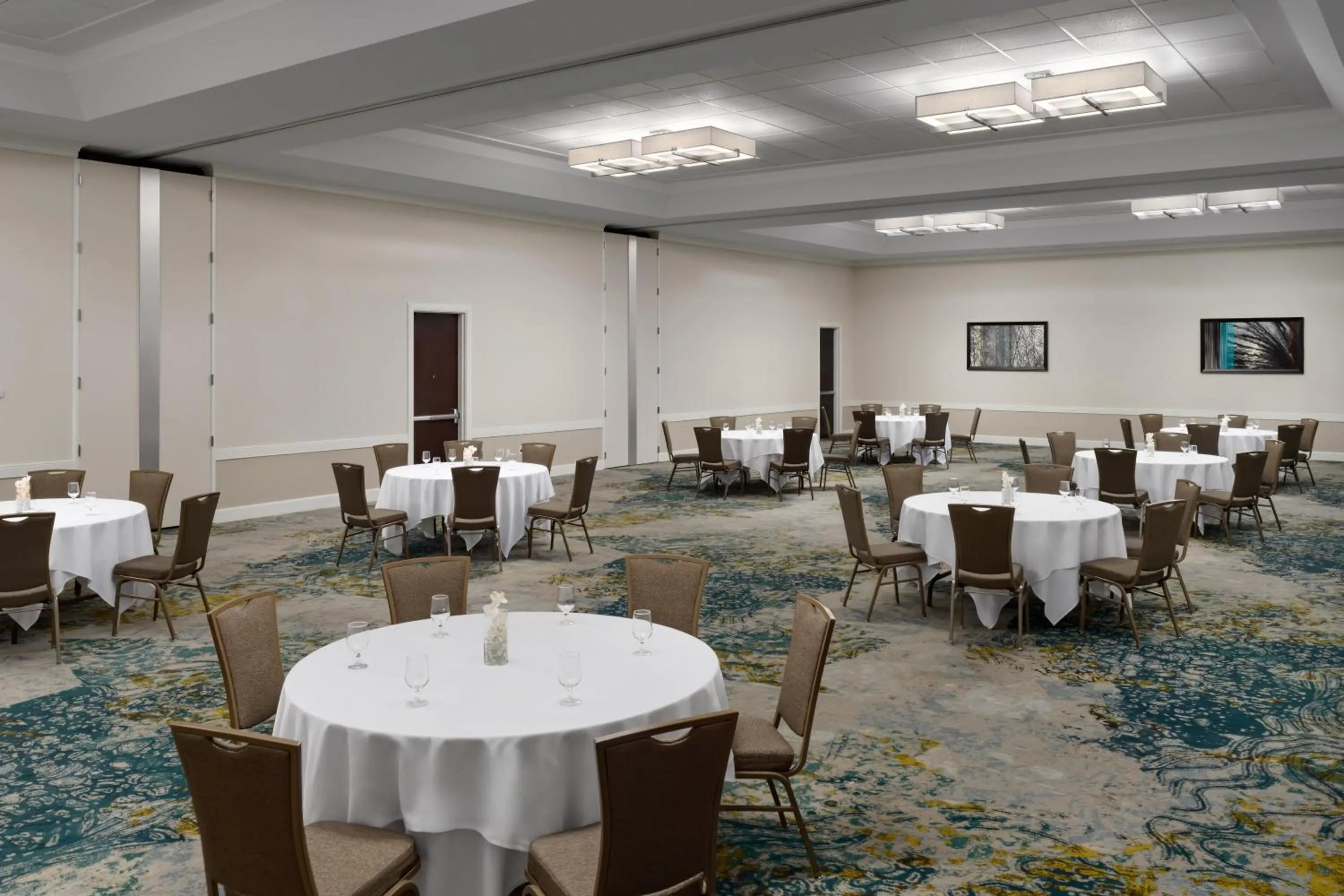 Meeting/conference room in Embassy Suites by Hilton Orlando Lake Buena Vista Resort