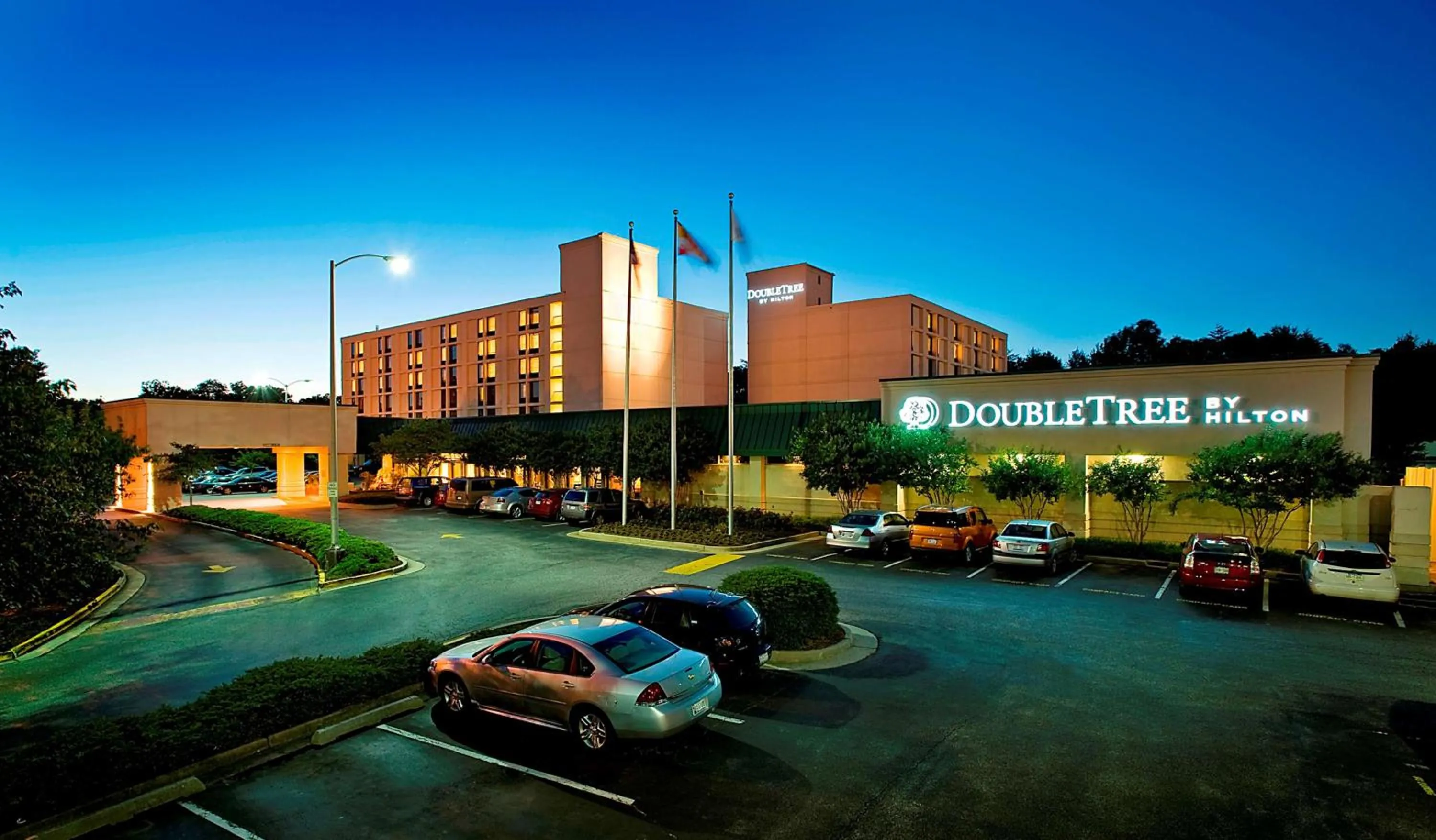 Property building in DoubleTree by Hilton Baltimore - BWI Airport