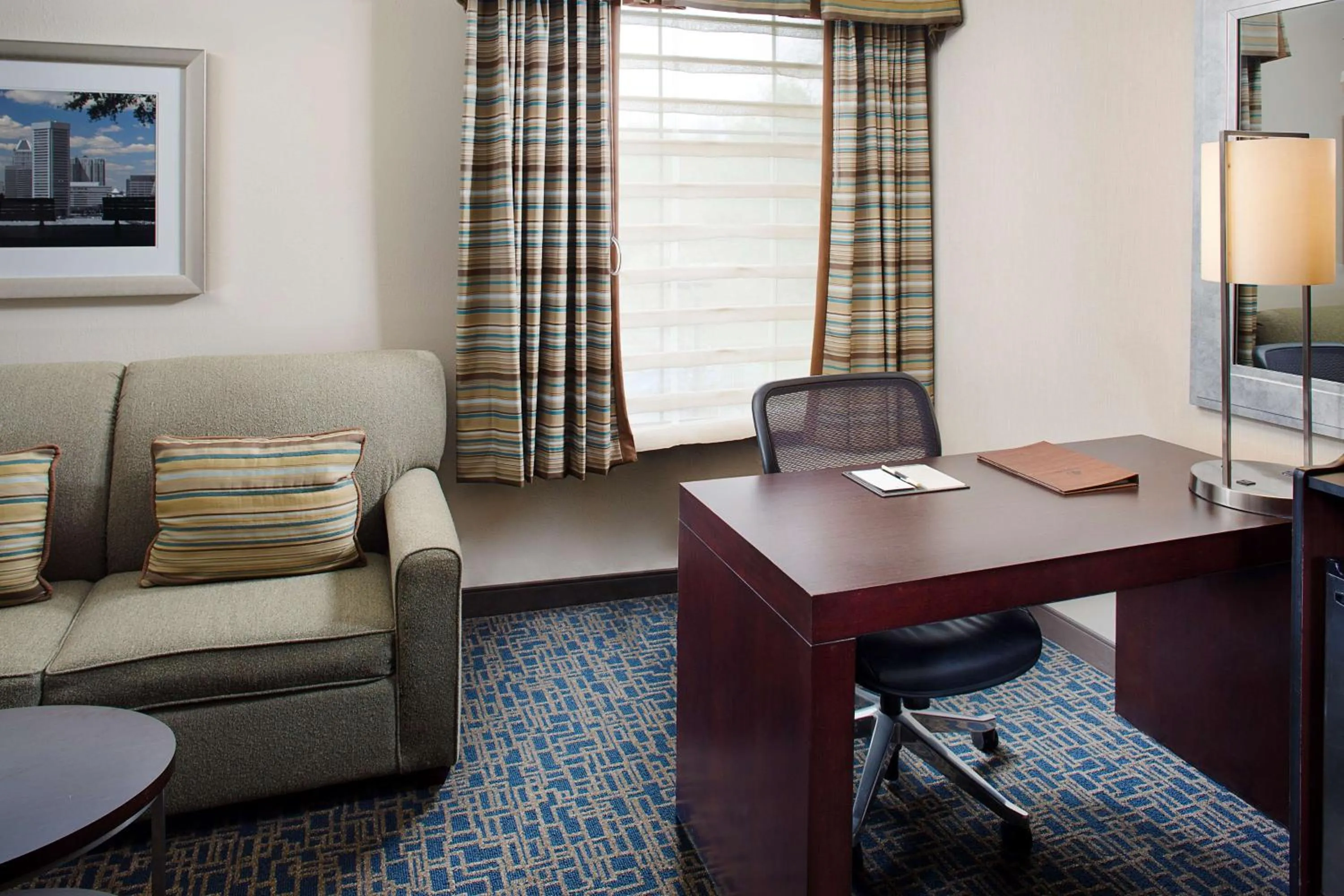 Bedroom in DoubleTree by Hilton Baltimore - BWI Airport