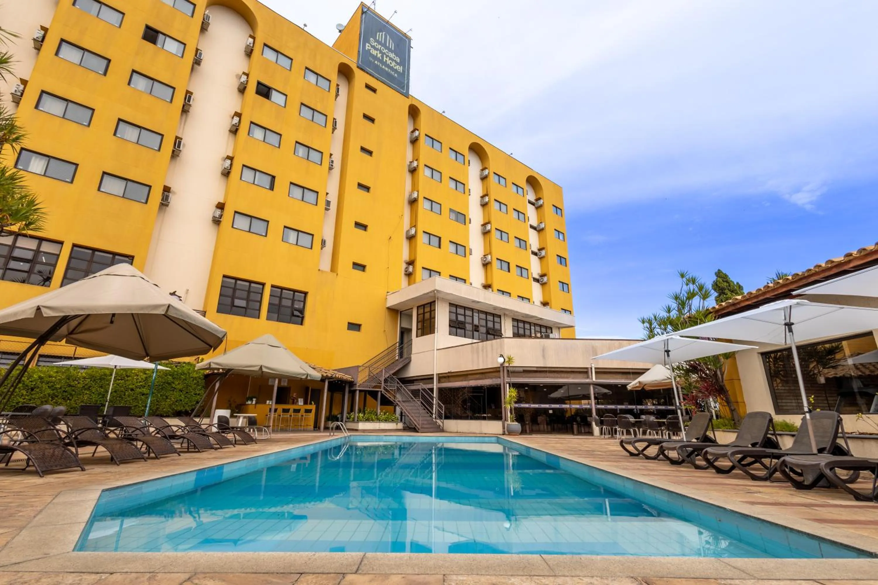 Pool view in Sorocaba Park Hotel by Atlantica