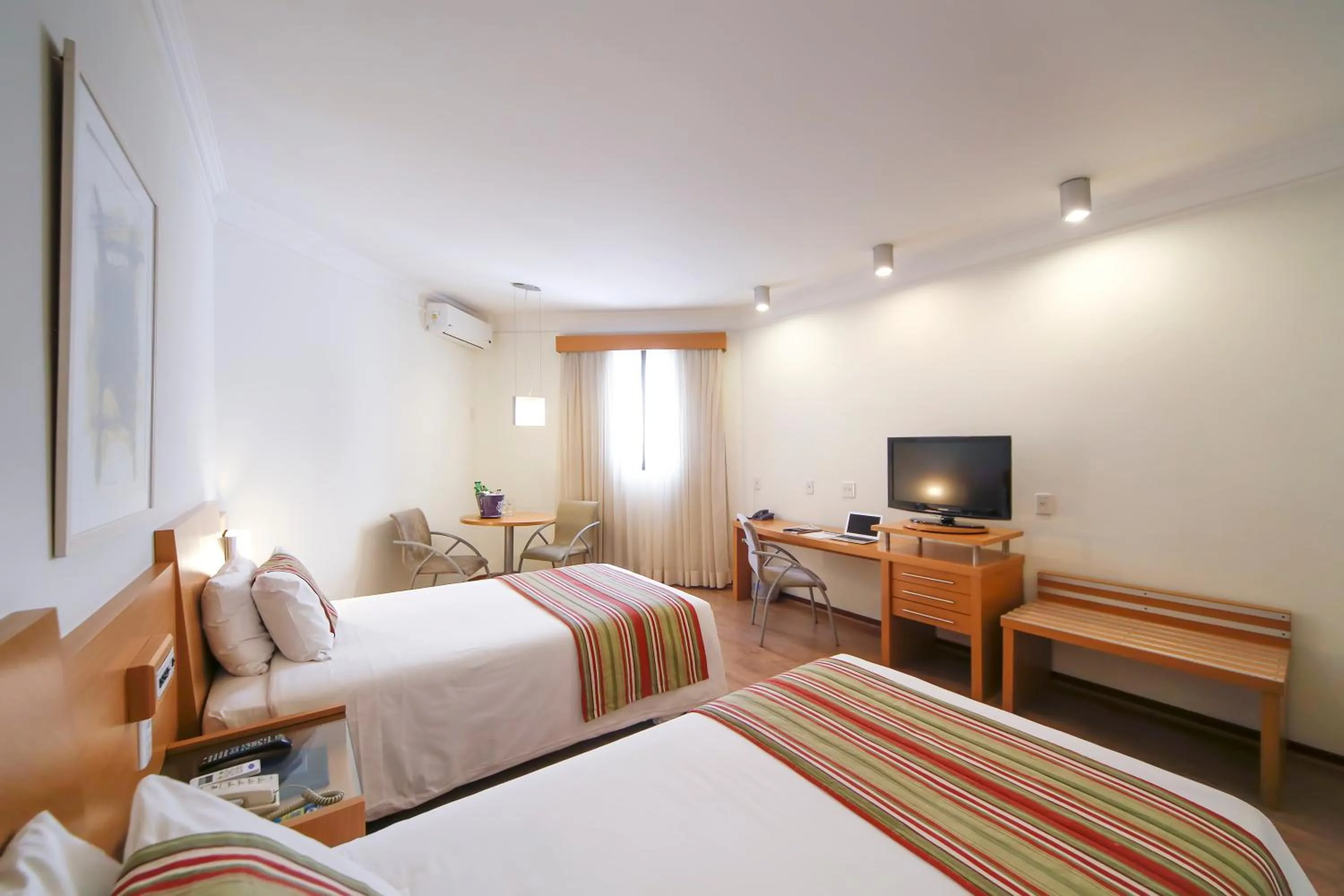 TV and multimedia, Bed in Grand Hotel Royal Sorocaba by Atlantica