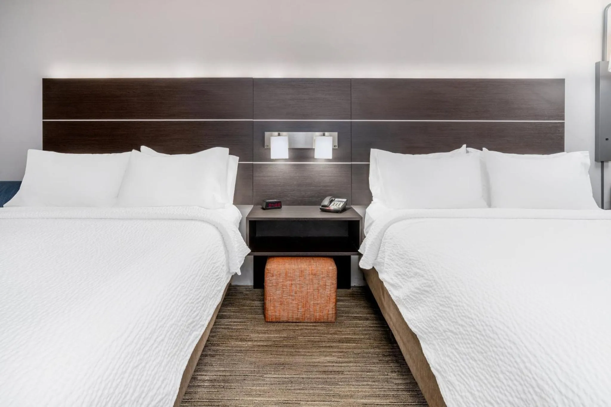 Photo of the whole room, Bed in Holiday Inn Express & Suites - Colorado Springs AFA Northgate by IHG