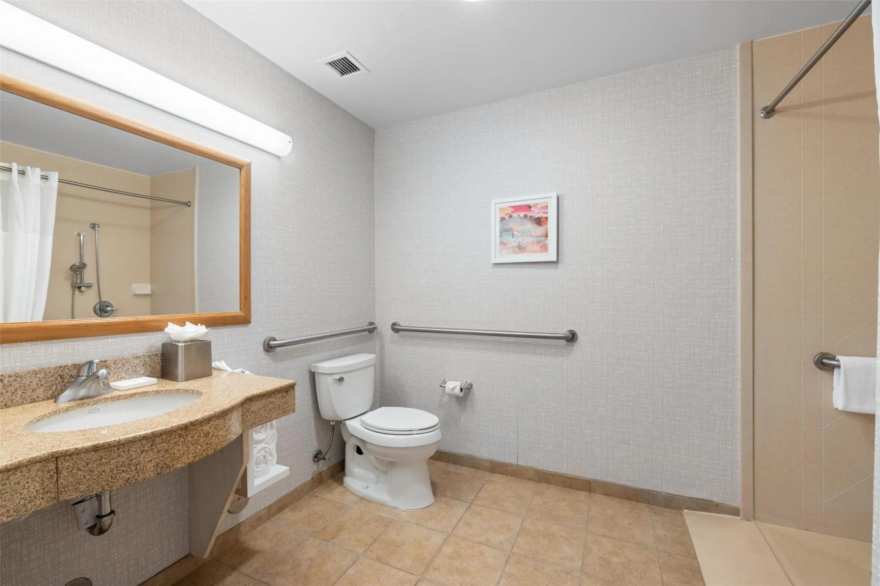 Bathroom in Hampton Inn & Suites Madera