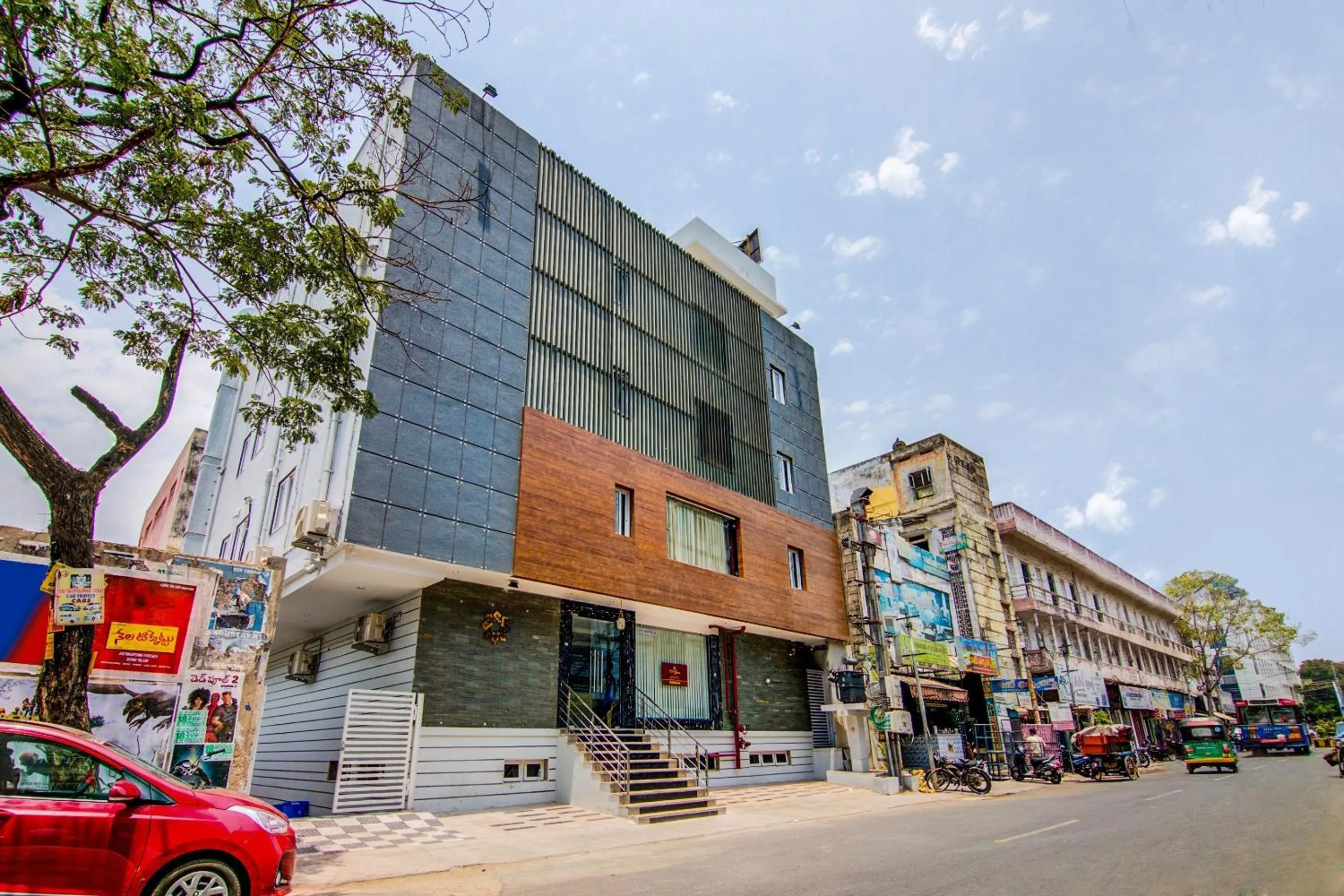 Facade/entrance in Super Capital O Pratibha Grand