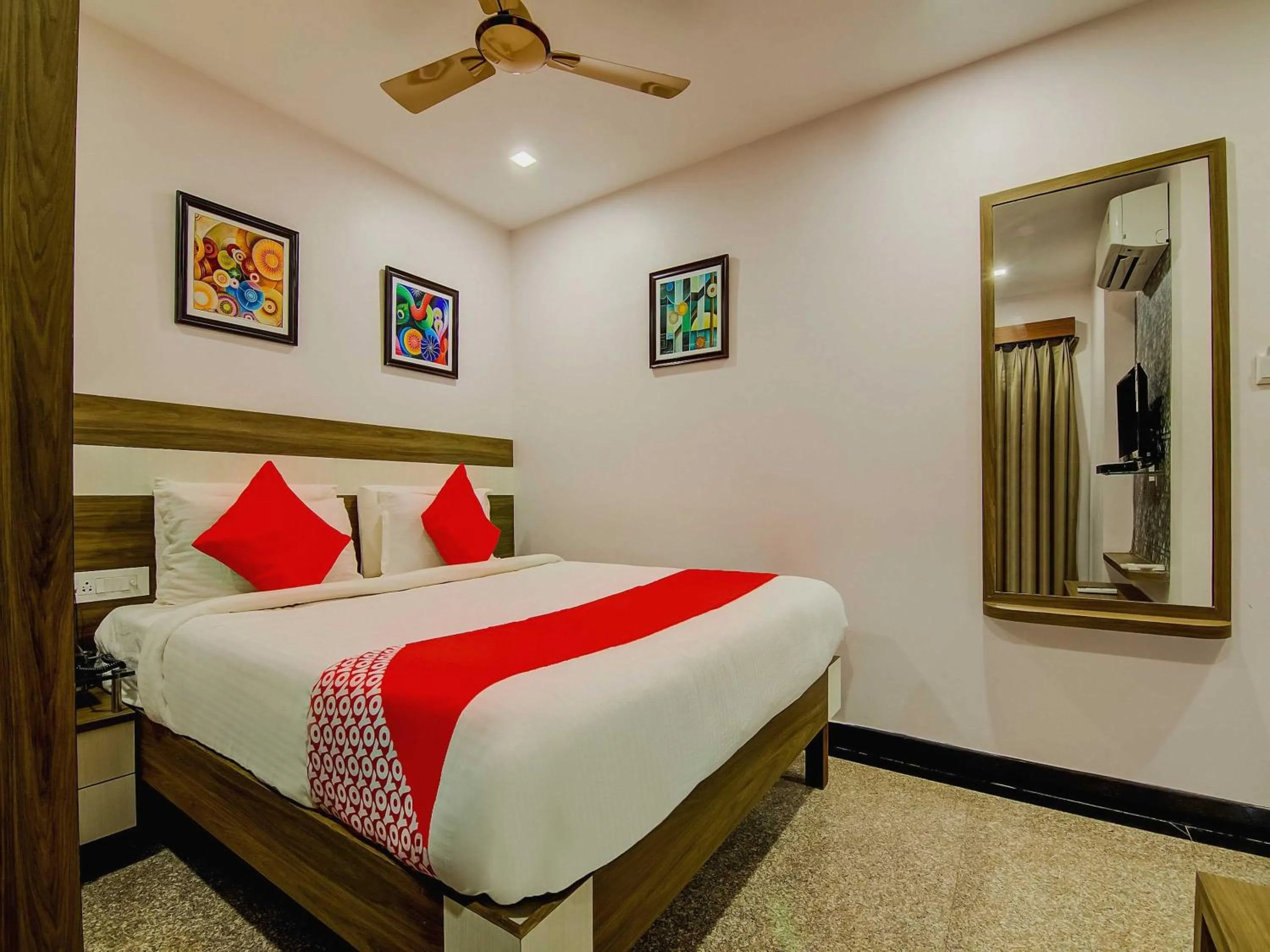 Bedroom, Bed in Super Capital O Pratibha Grand