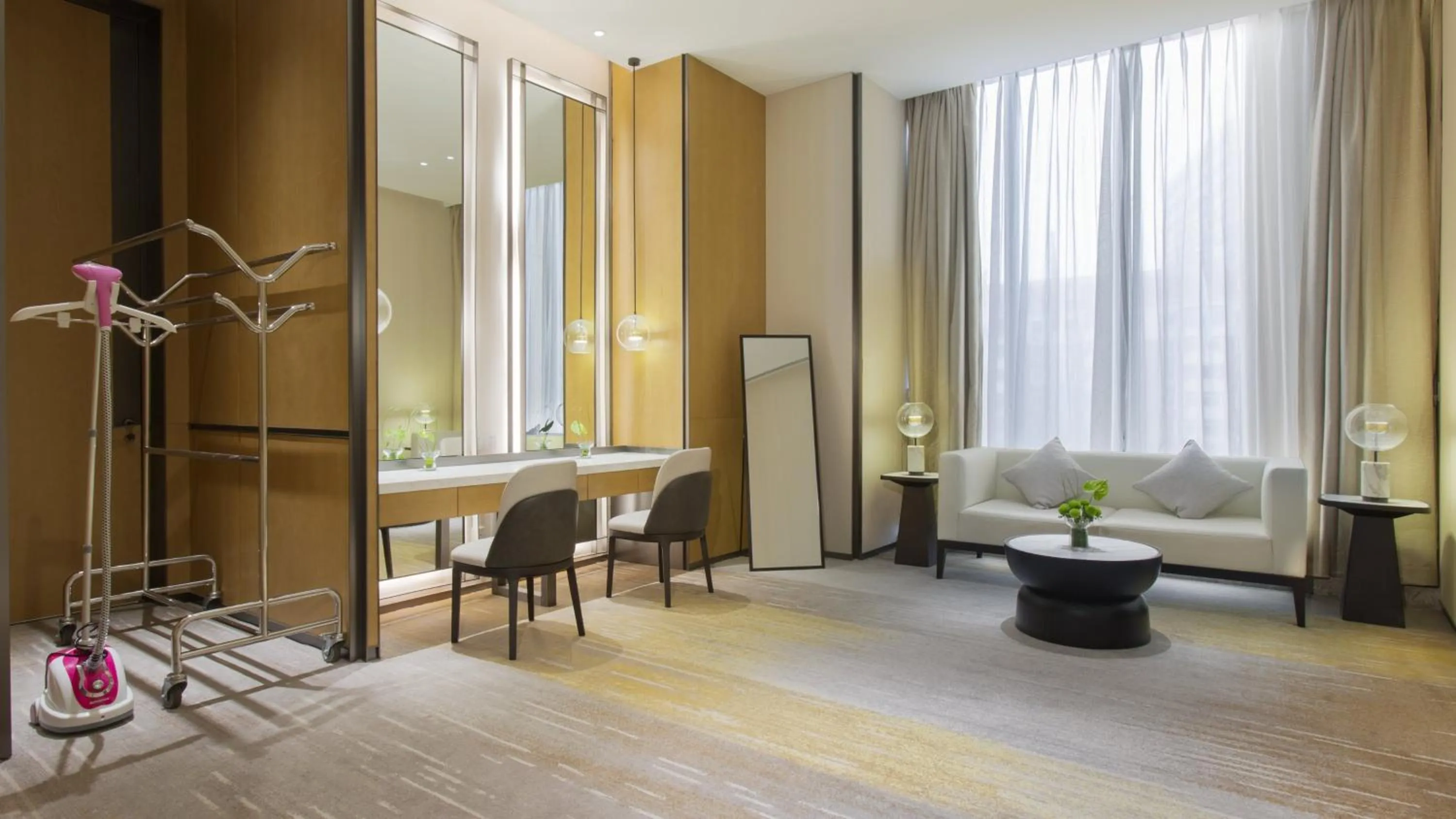 Meeting/conference room in Holiday Inn & Suites Tianjin Downtown, an IHG Hotel