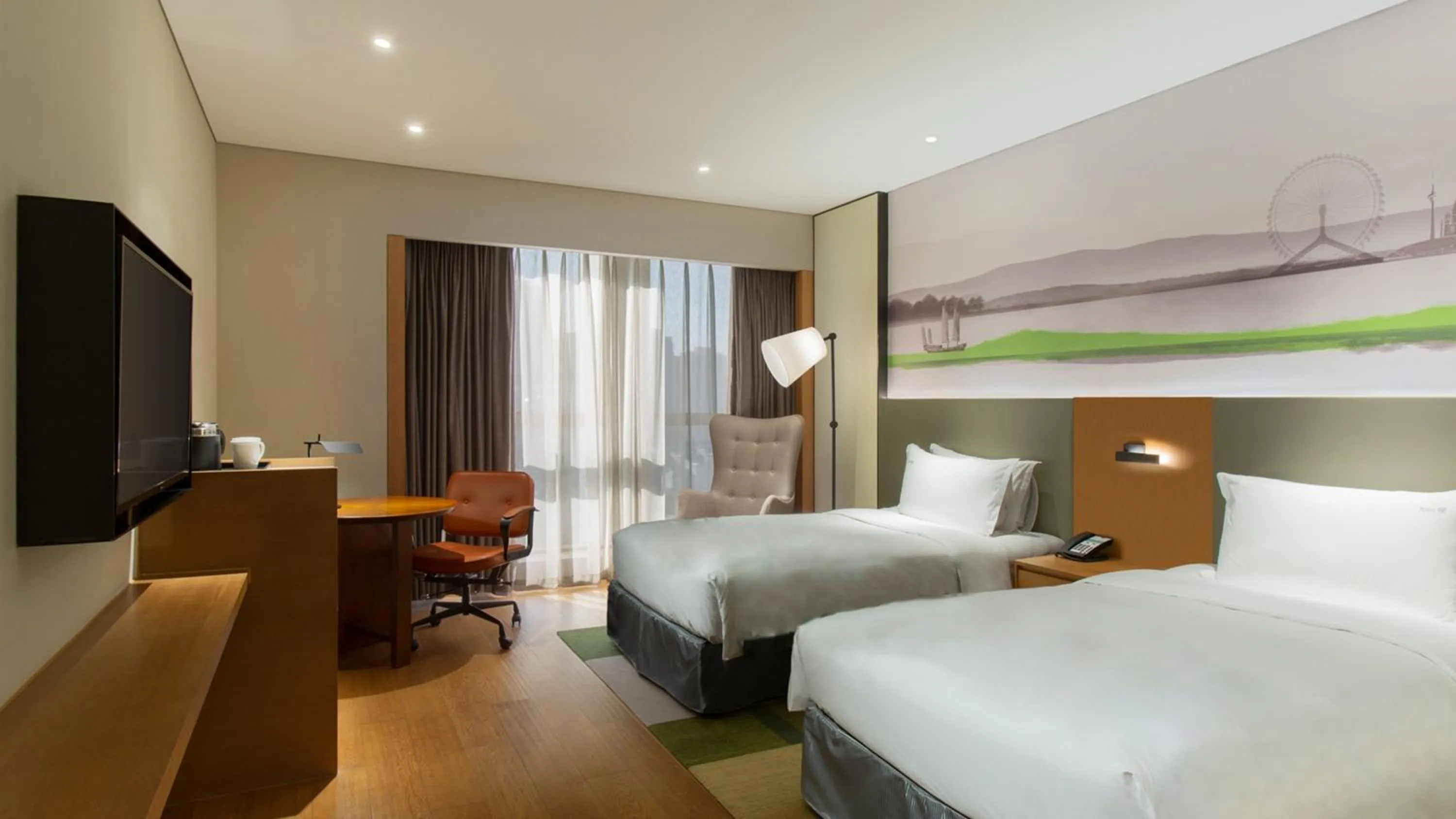 Photo of the whole room, Bed in Holiday Inn & Suites Tianjin Downtown, an IHG Hotel