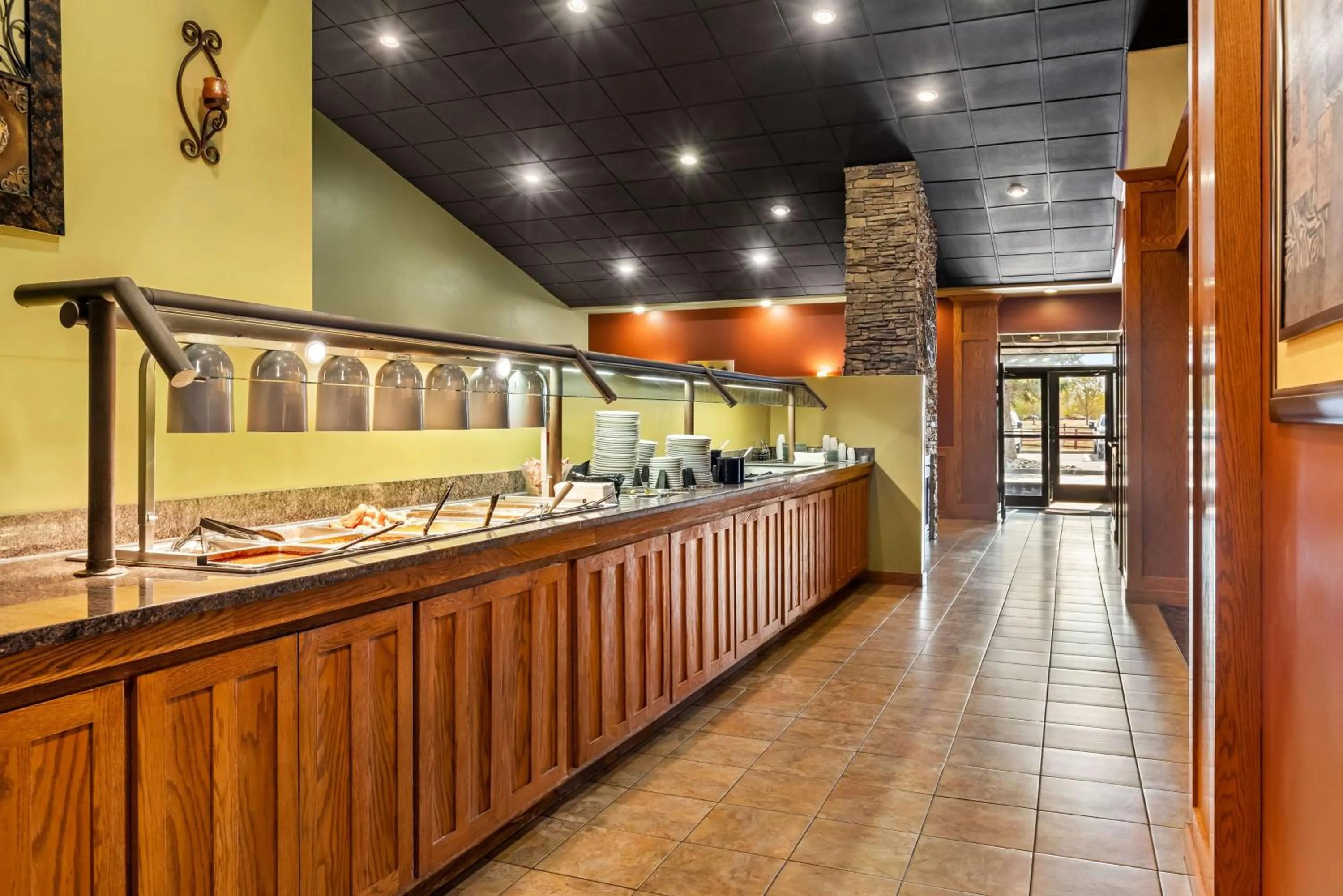 Breakfast in Best Western Tower West Lodge