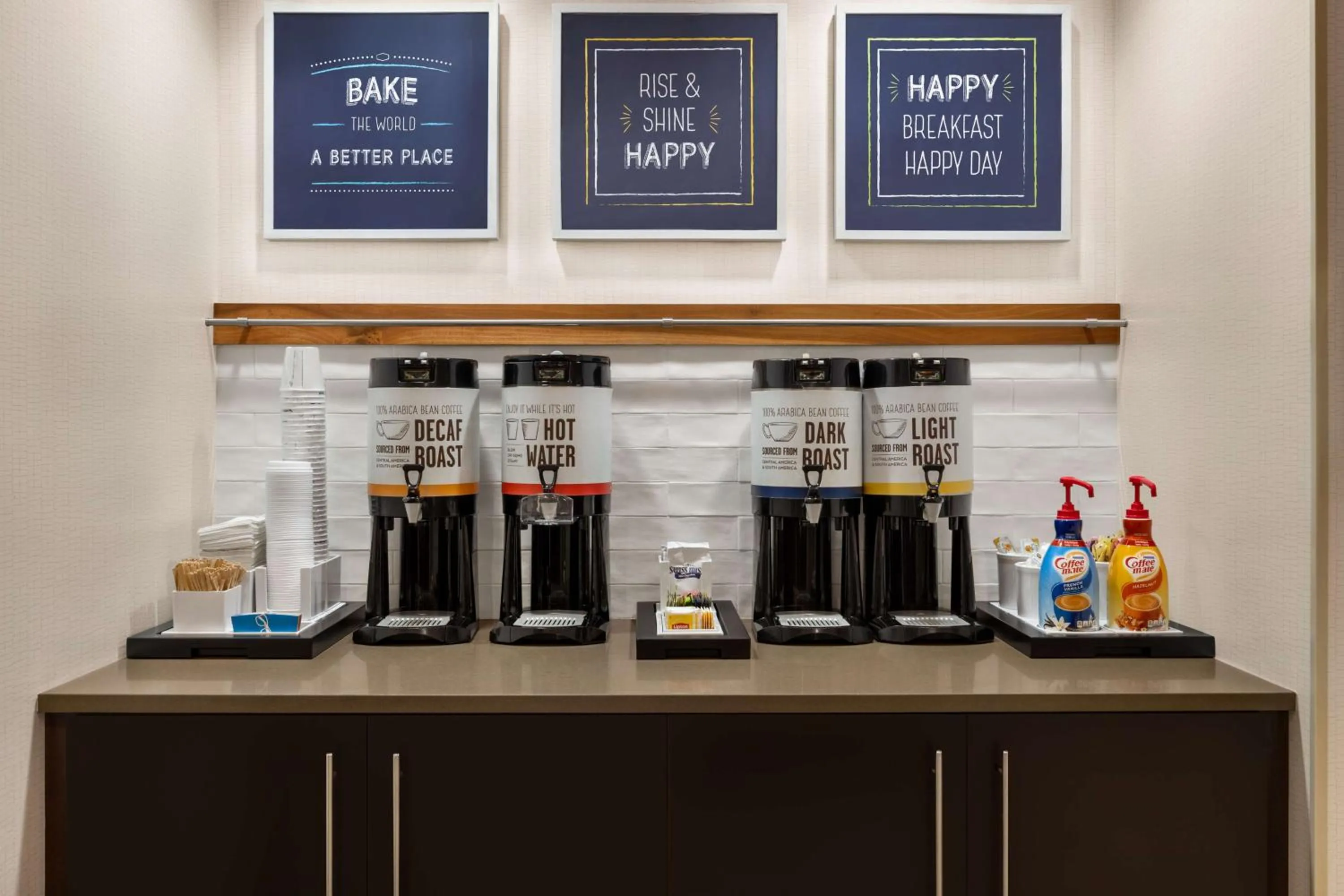 Restaurant/places to eat in Hampton by Hilton Shelton