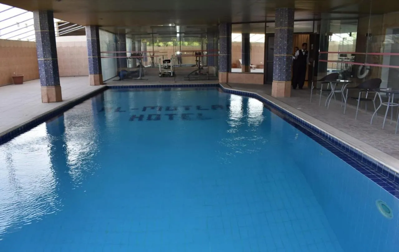 Swimming pool in Al Mutlaq Hotel Riyadh