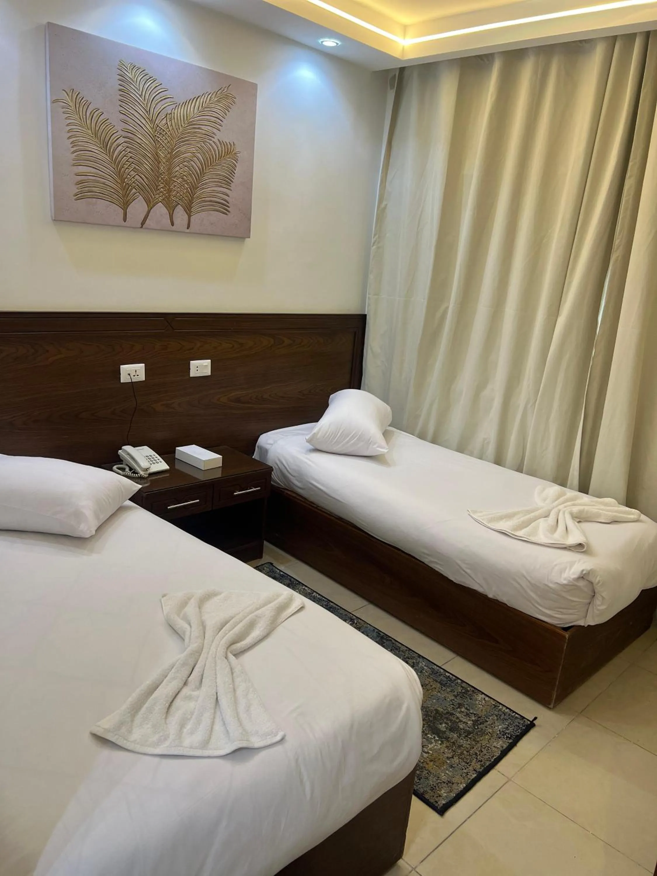 Photo of the whole room, Bed in Salma Hotel Cairo