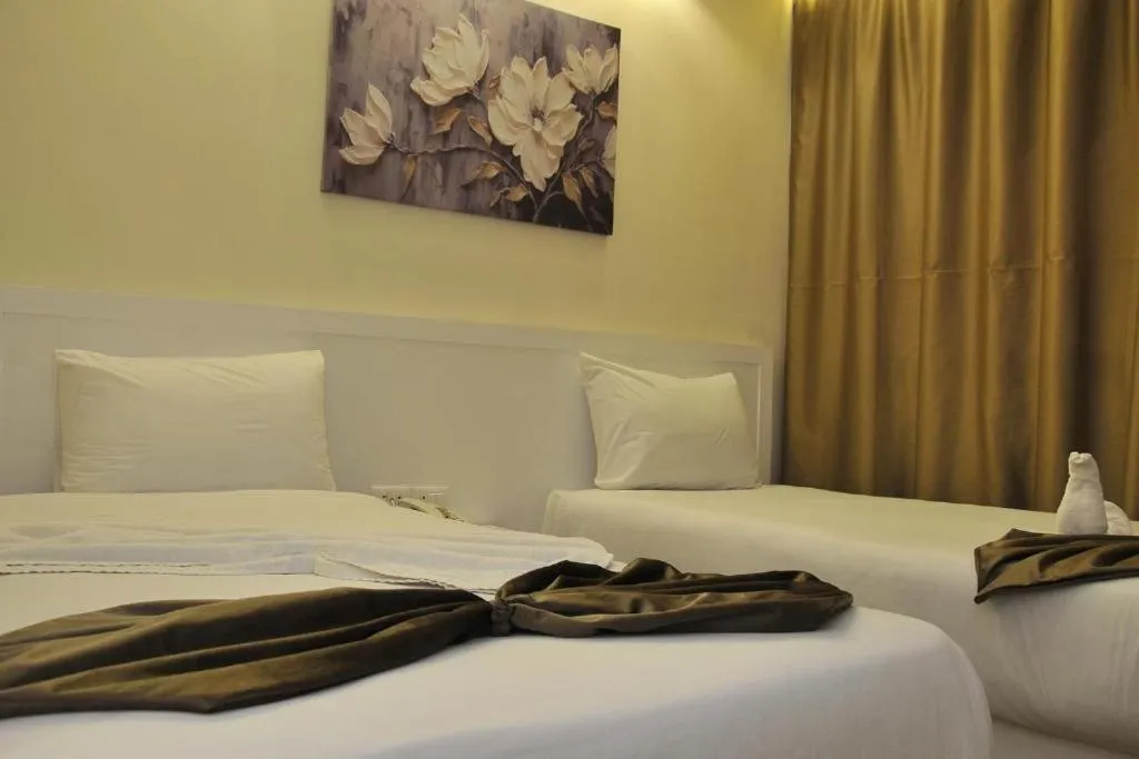 Bedroom, Bed in Salma Hotel Cairo