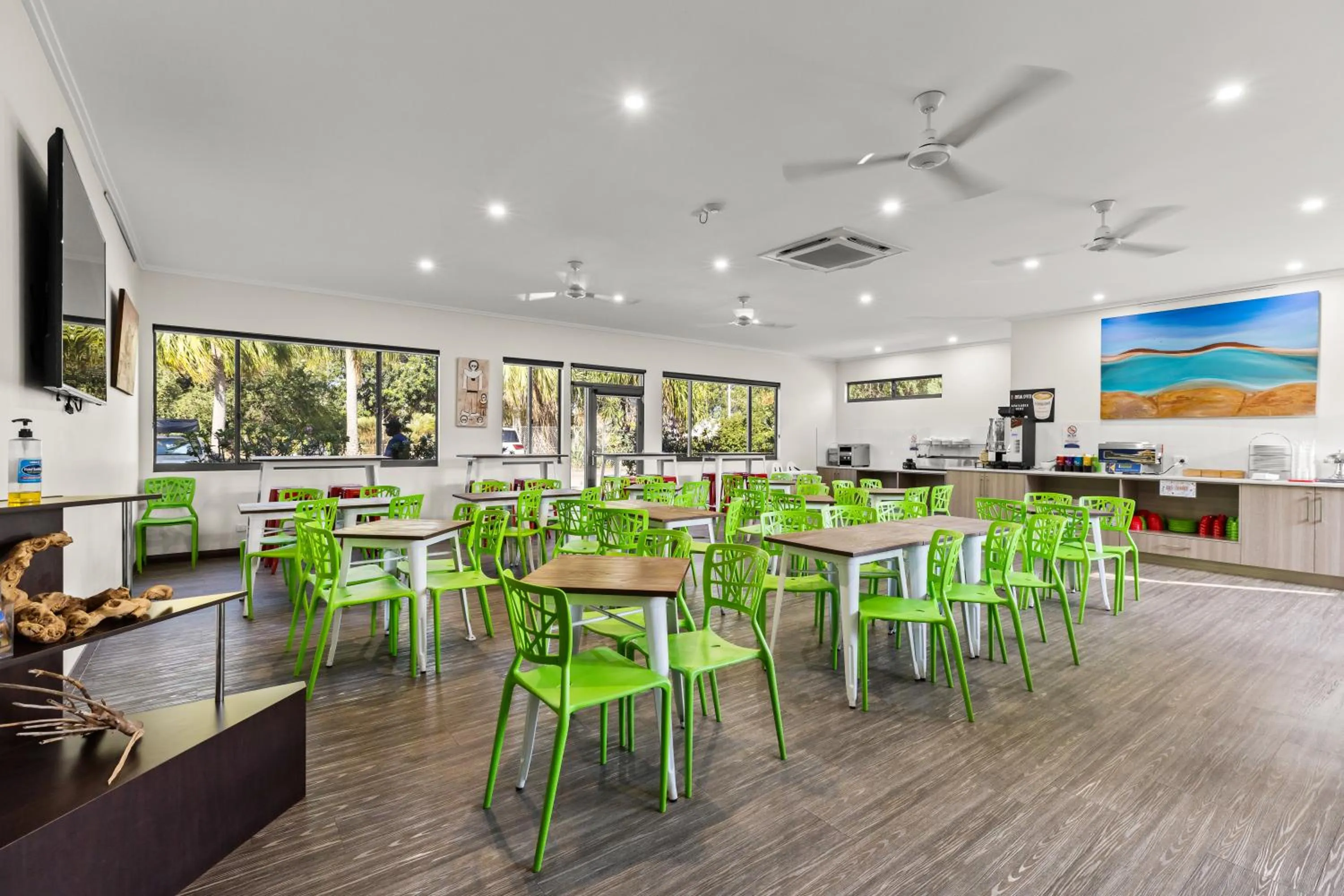 Breakfast in Broome Time Resort