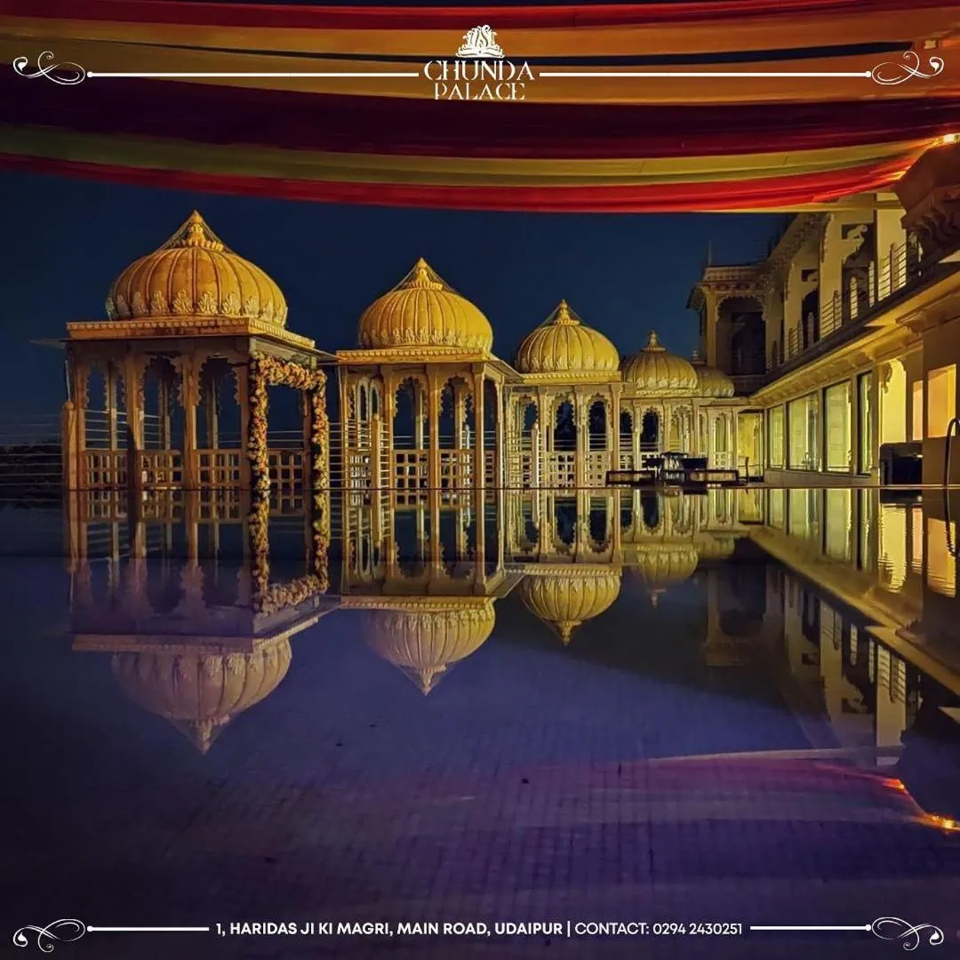 Swimming pool in Chunda Palace