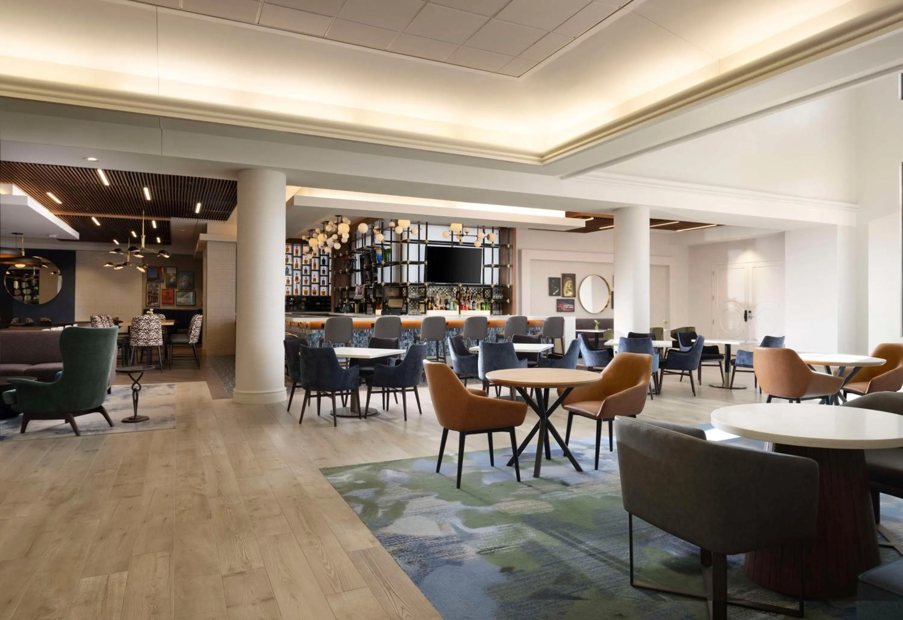 Lounge or bar in Hilton New Orleans Airport