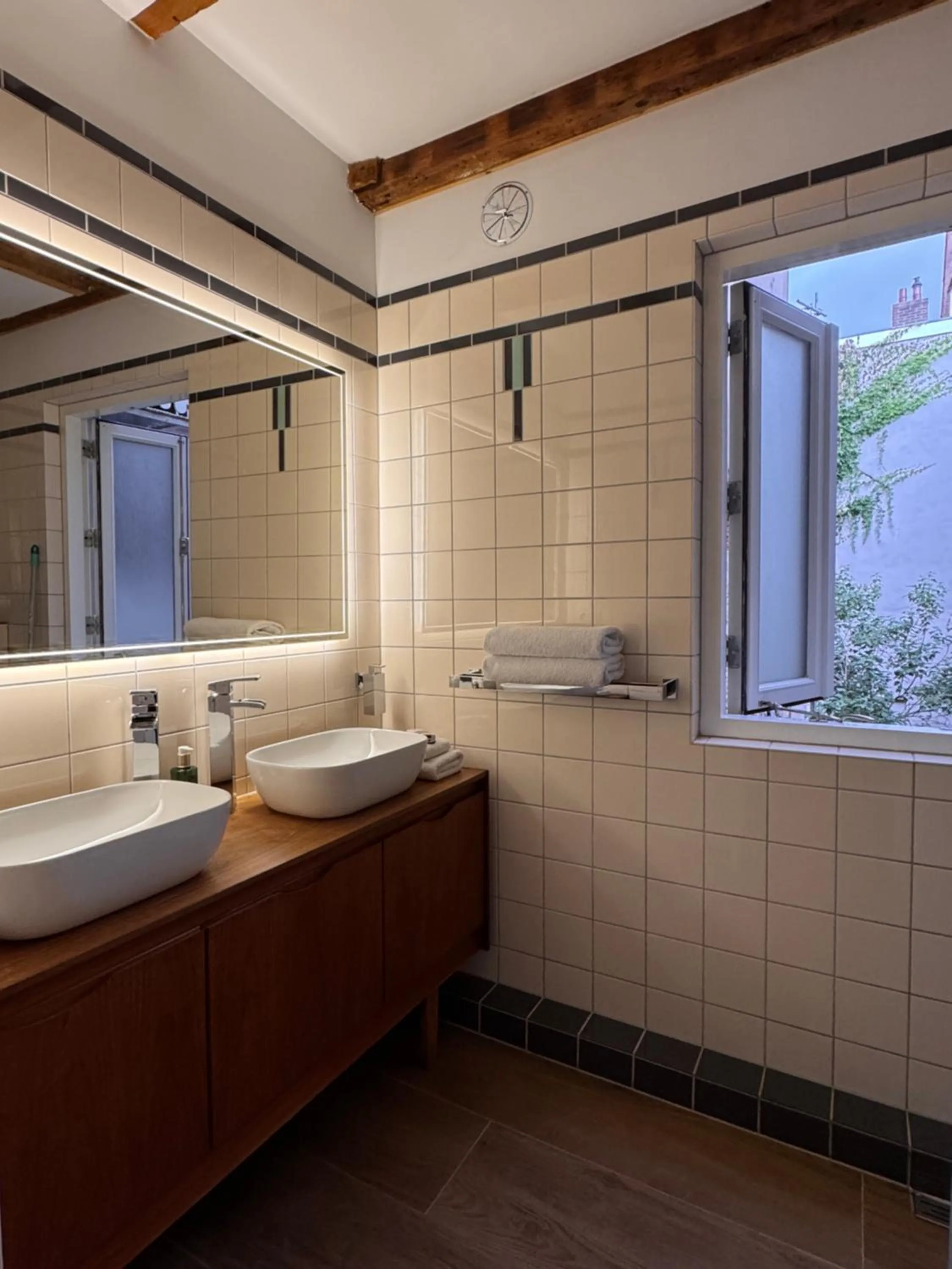 Shower in The Lastage Inn - Bed & Breakfast