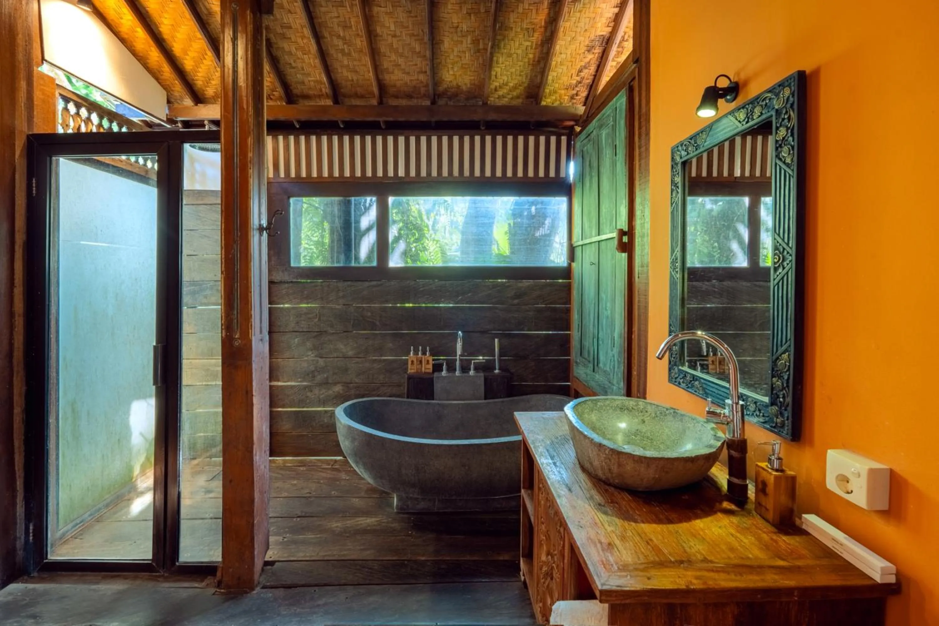 Shower in Gusde Tranquil Villas by EPS