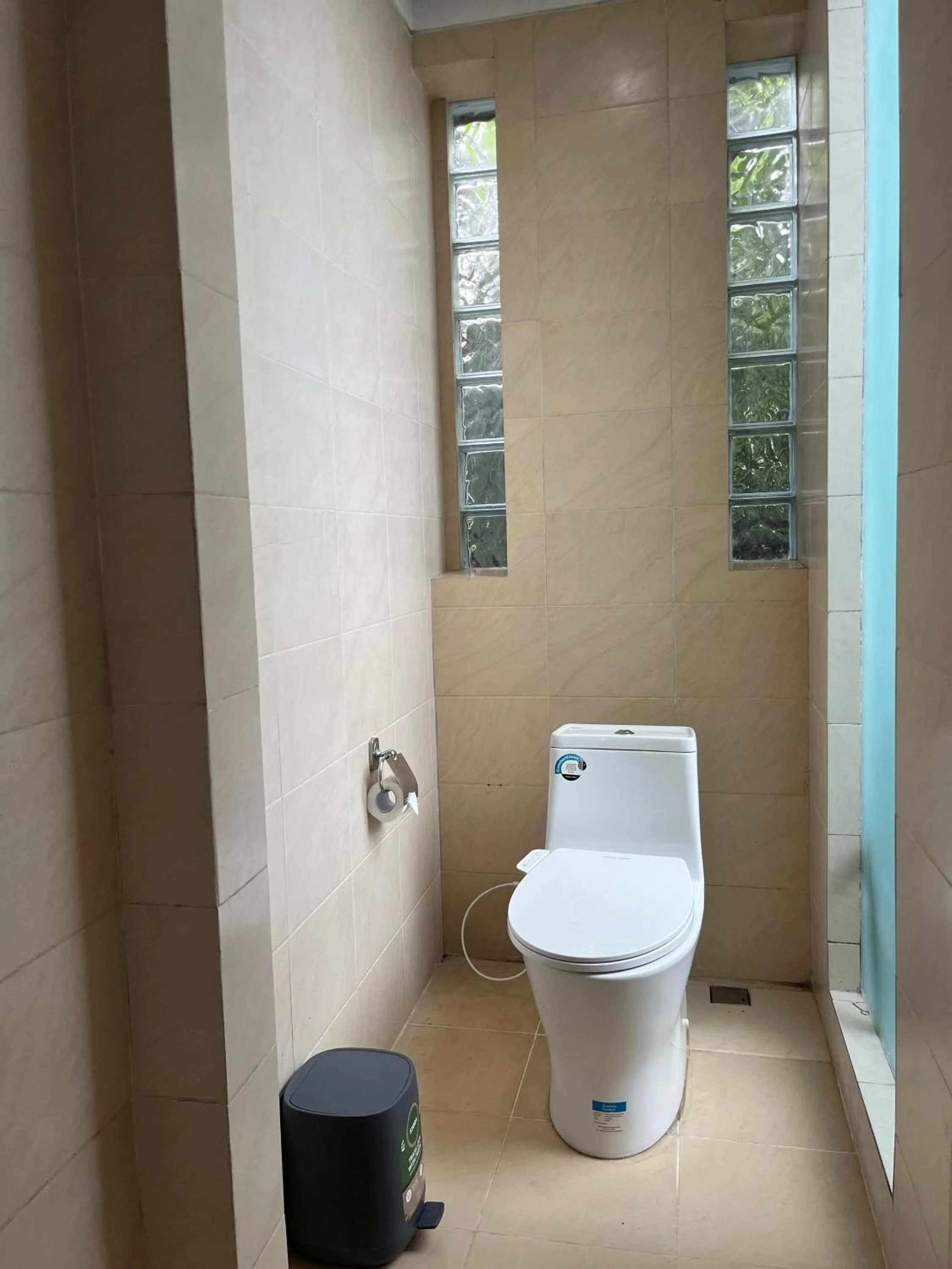 Toilet in Gusde Tranquil Villas by EPS
