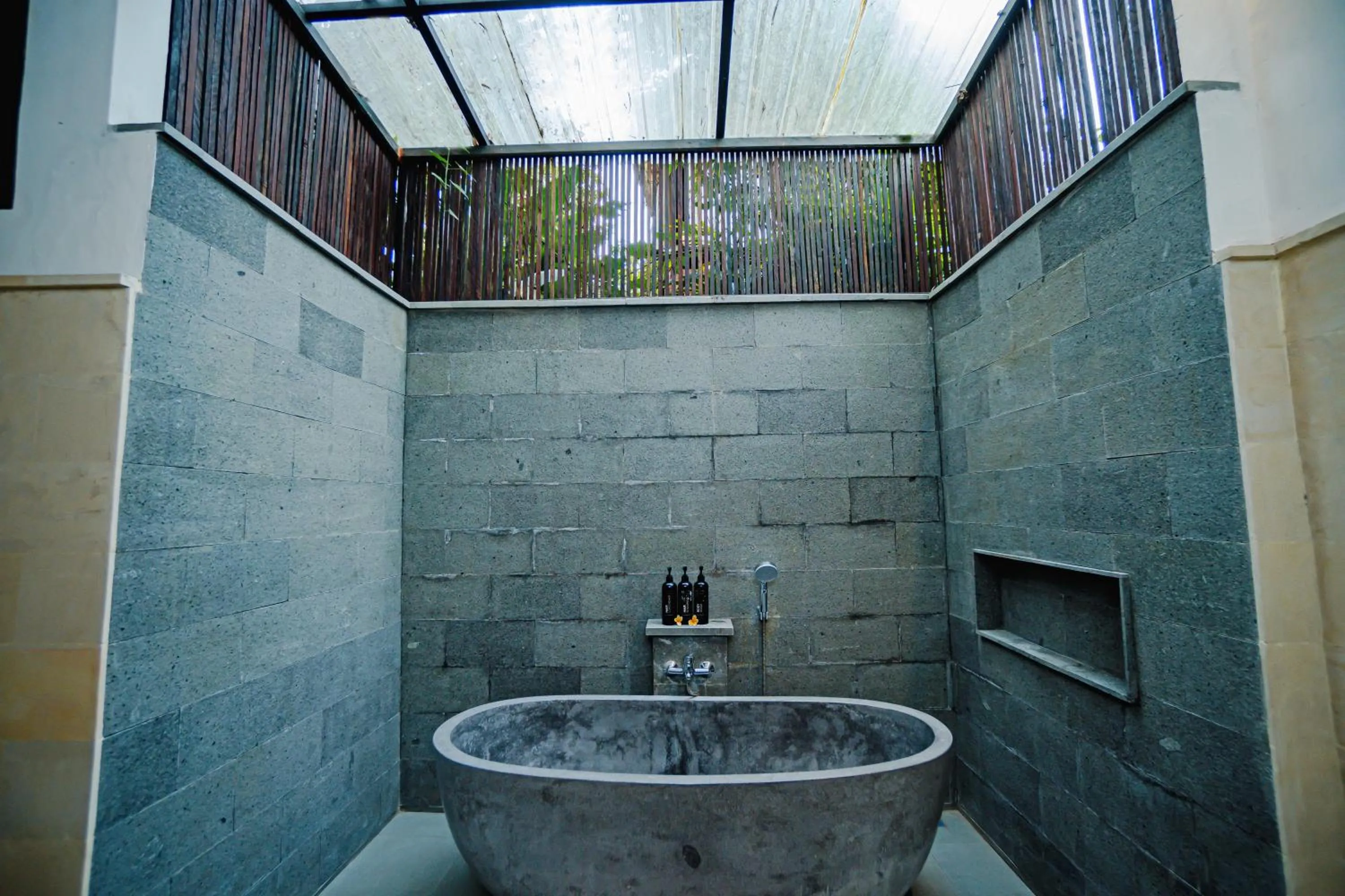 Bathroom in Gusde Tranquil Villas by EPS