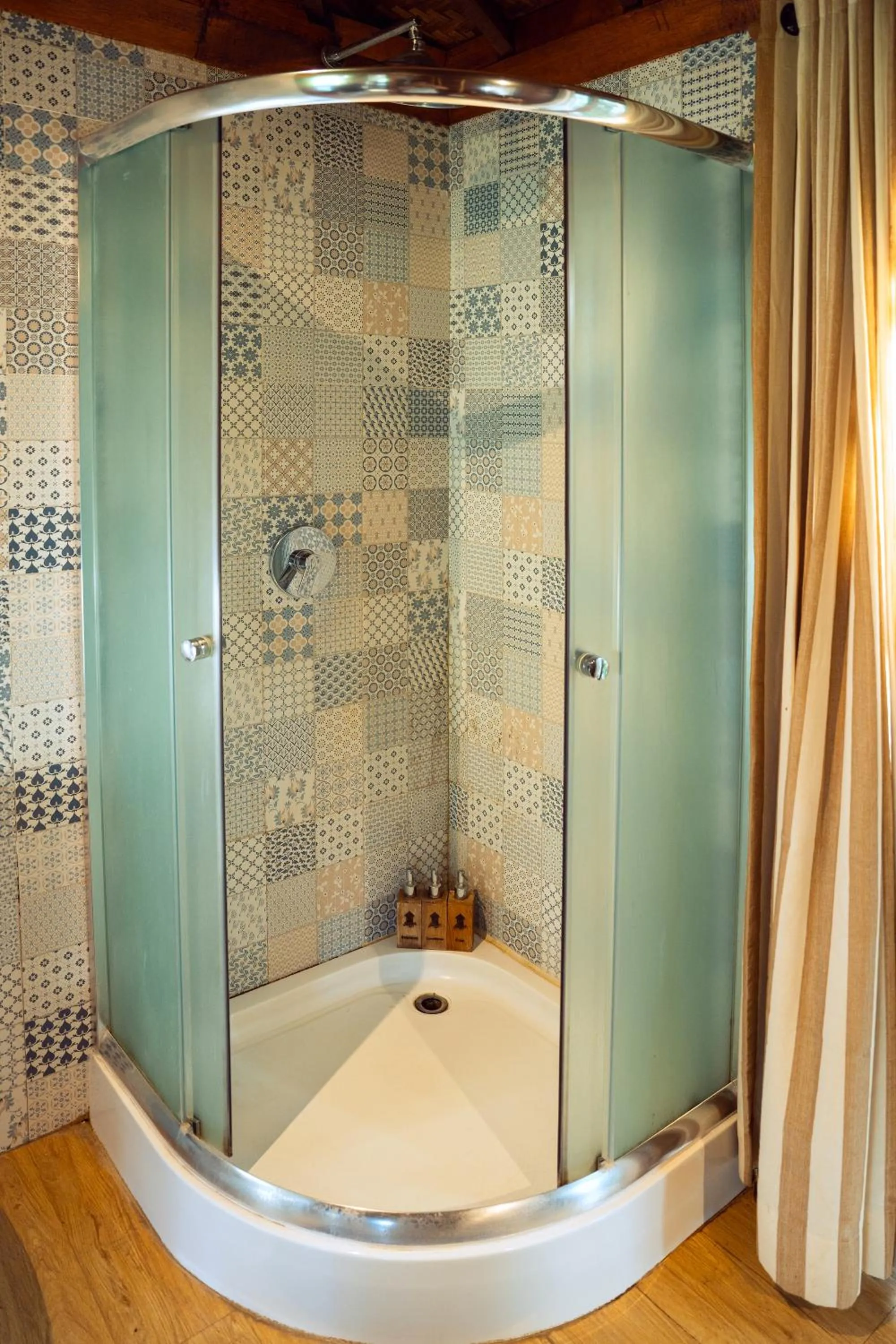 Shower in Gusde Tranquil Villas by EPS