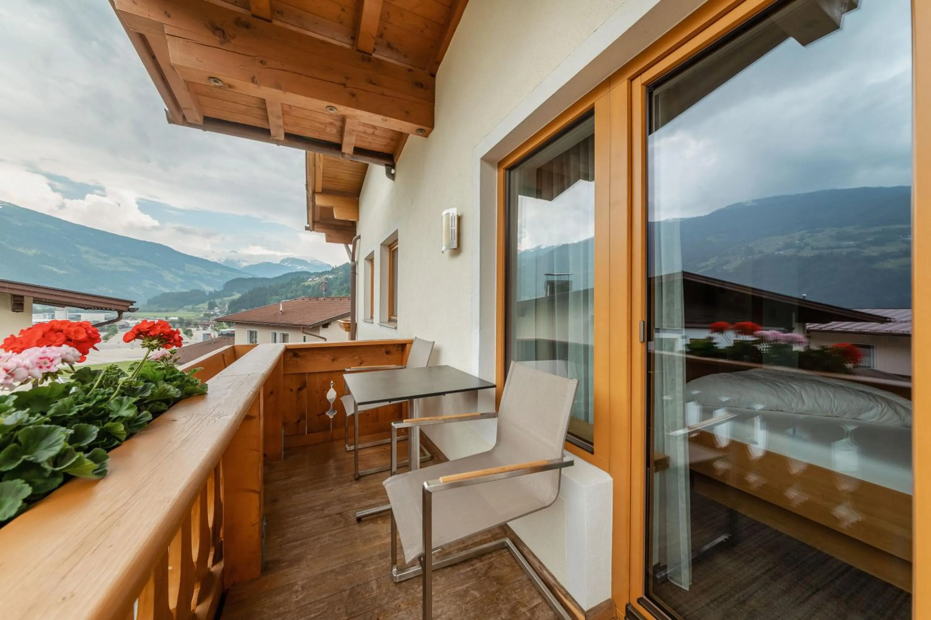 TV and multimedia in Kräuterhotel Hochzillertal