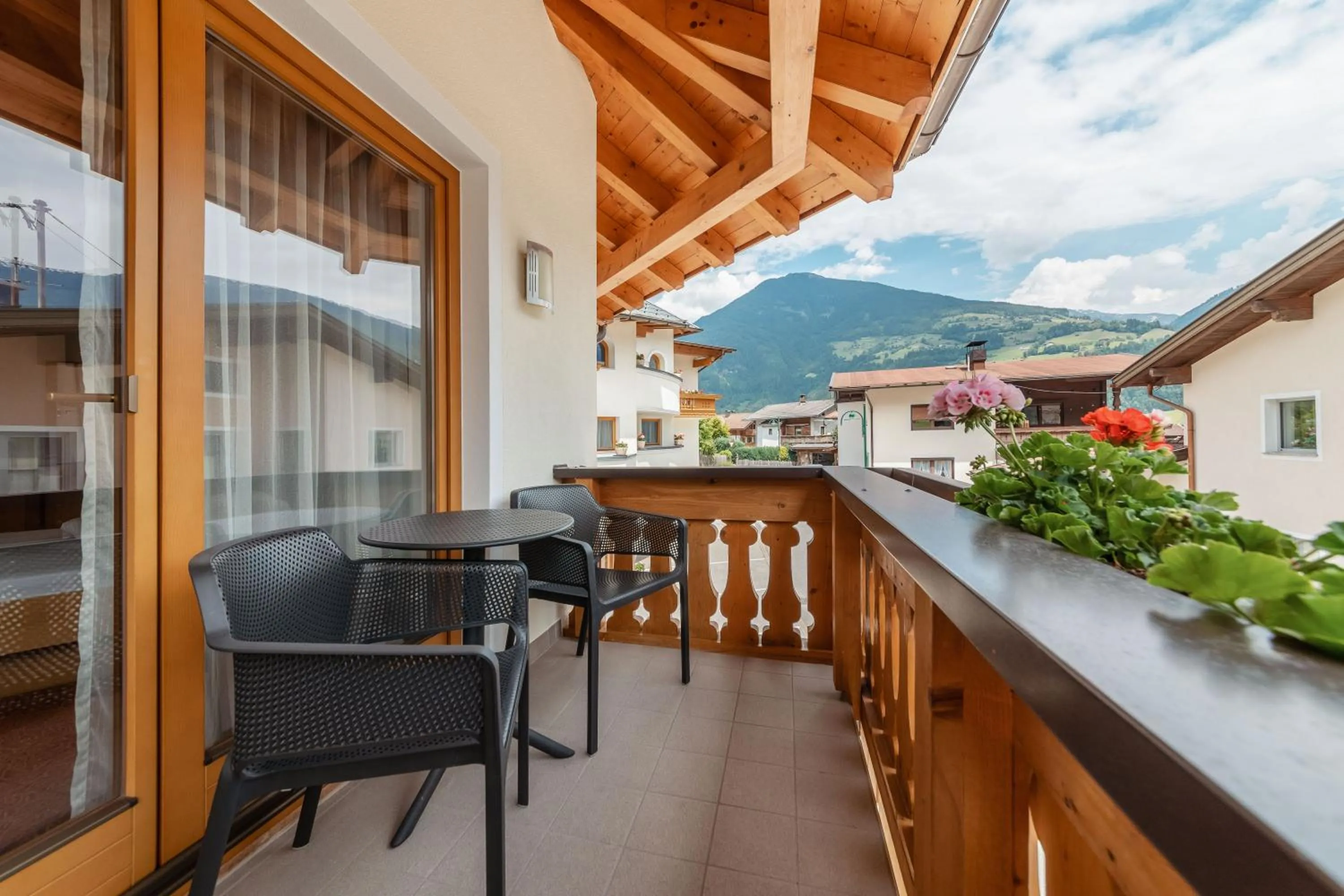 Balcony/Terrace in Kräuterhotel Hochzillertal