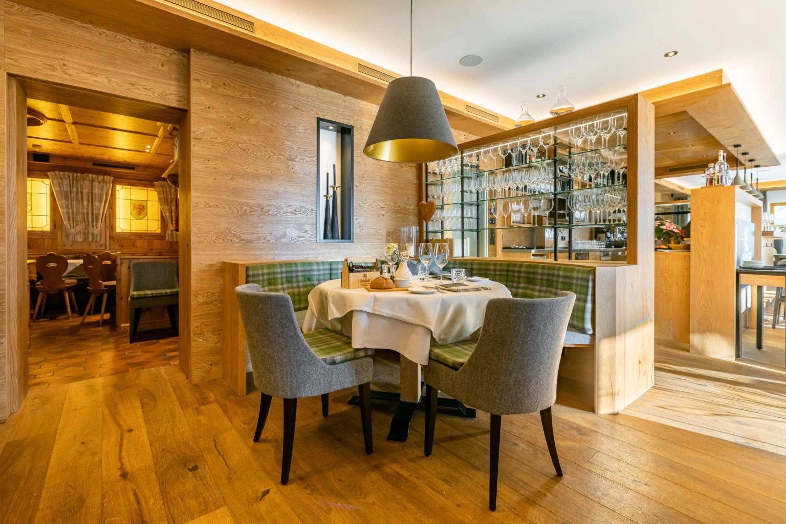 Restaurant/places to eat in Kräuterhotel Hochzillertal