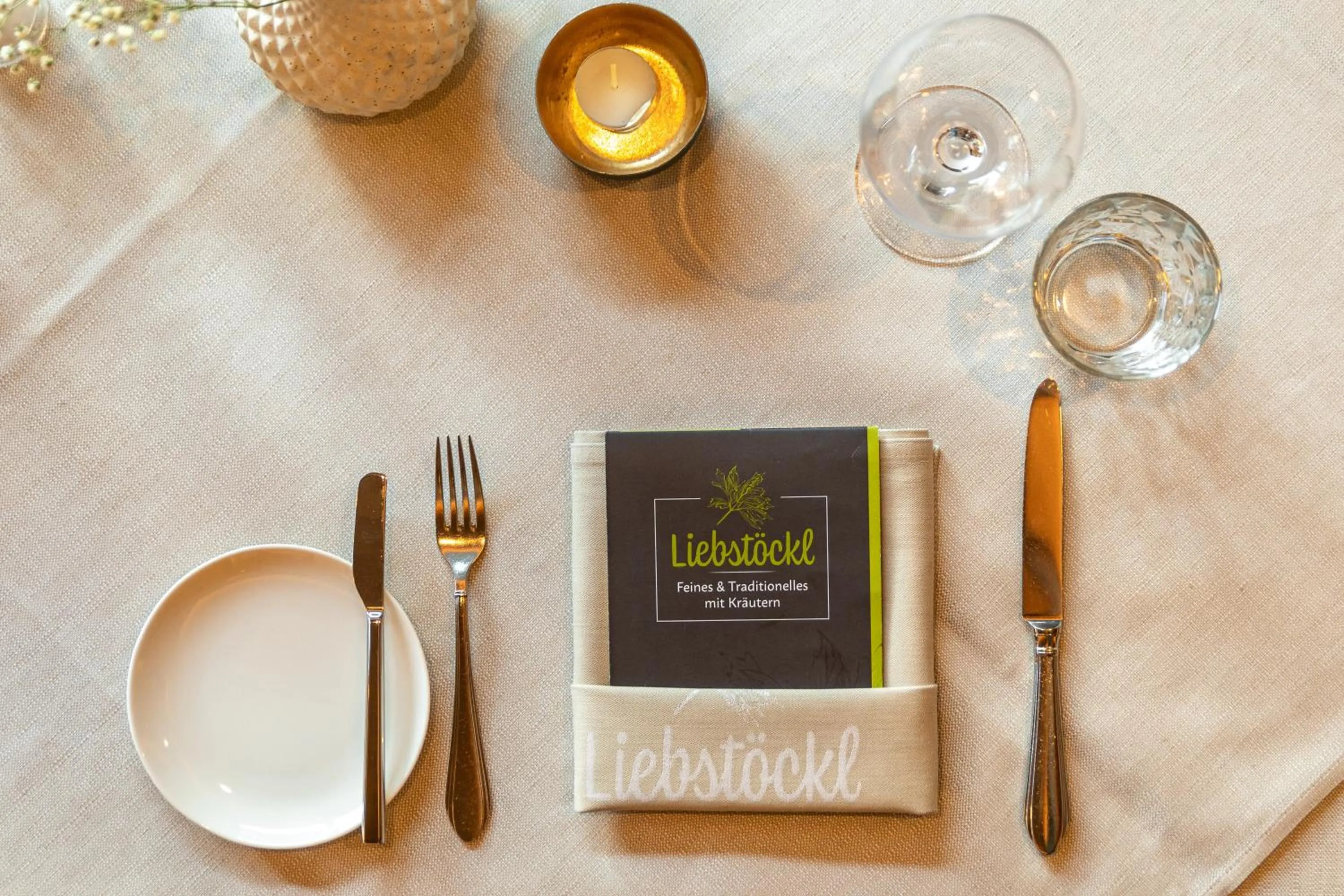 Restaurant/places to eat in Kräuterhotel Hochzillertal