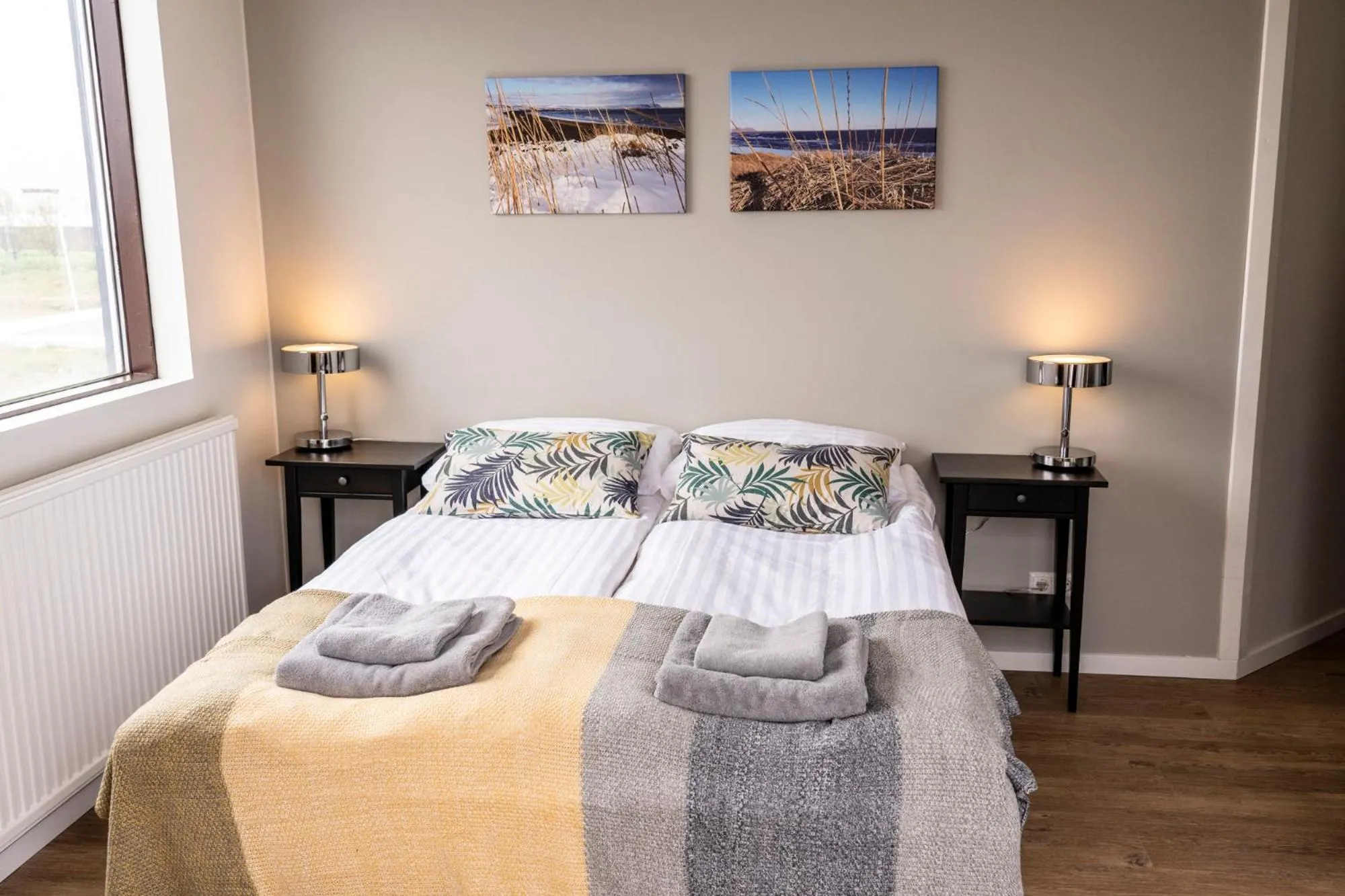 Bedroom, Bed in Black Beach Guesthouse