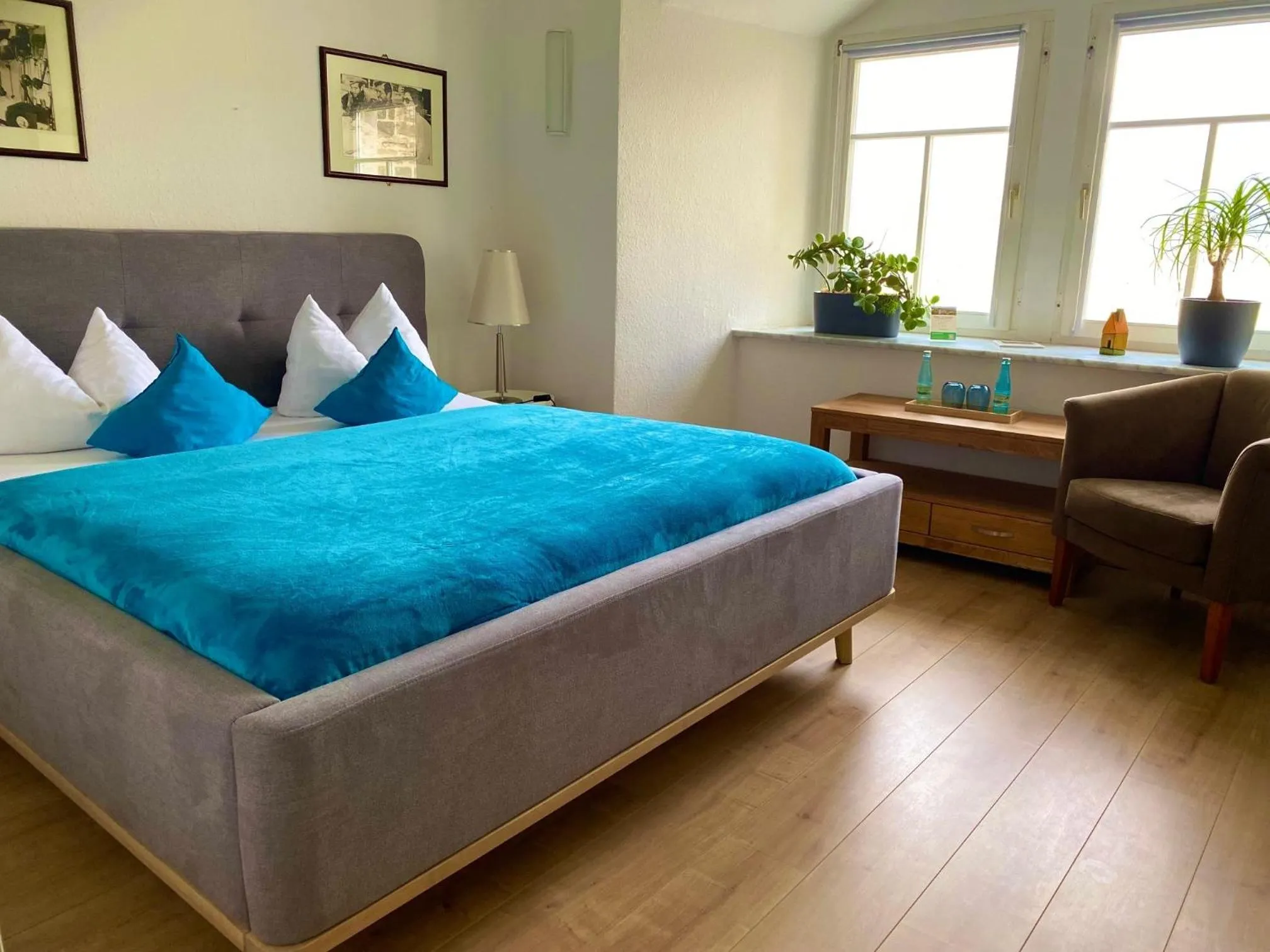 Bedroom, Bed in Hotel & Restaurant Schloss Weißenburg