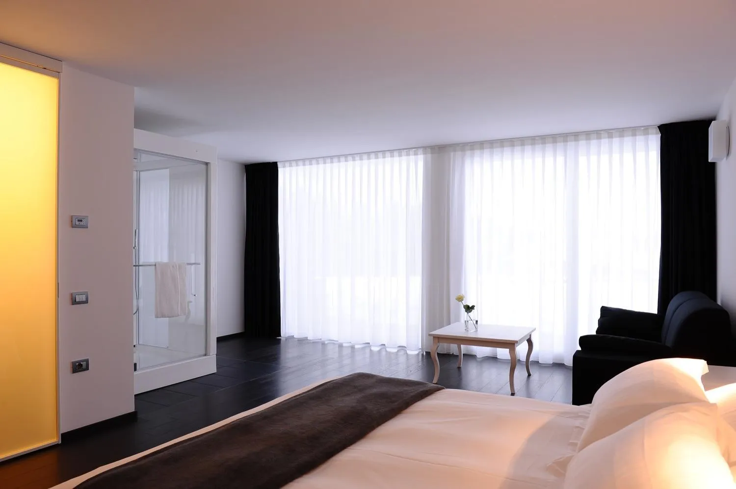 Photo of the whole room, Bed in Muu Village