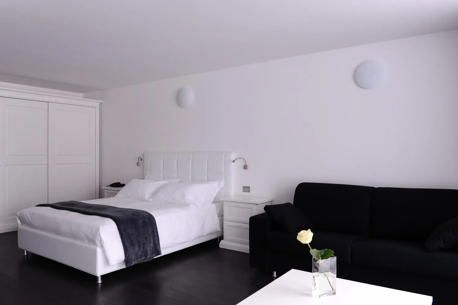 Photo of the whole room, Bed in Muu Village