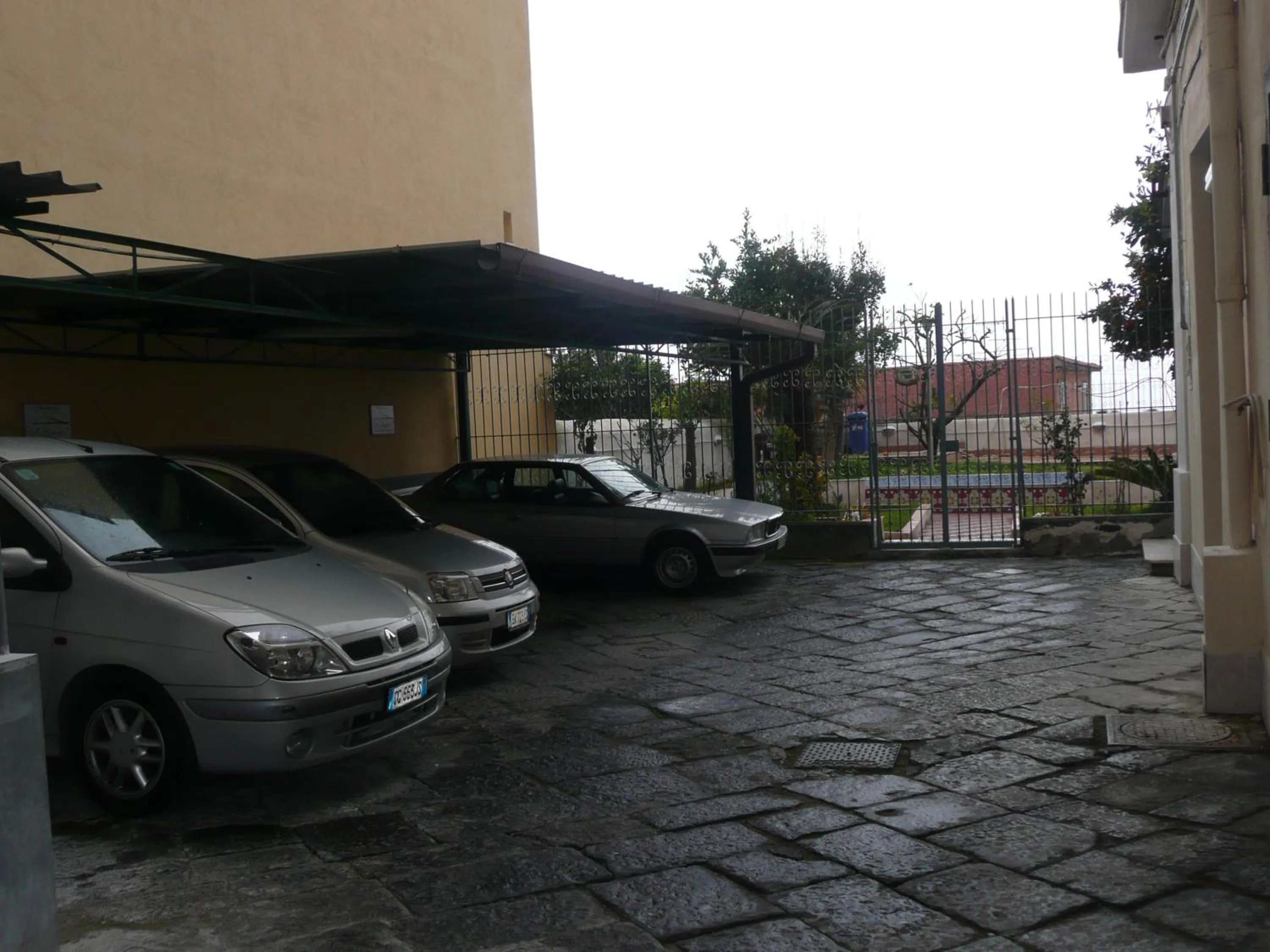 Garden in I Papiri B&B Aparthotel